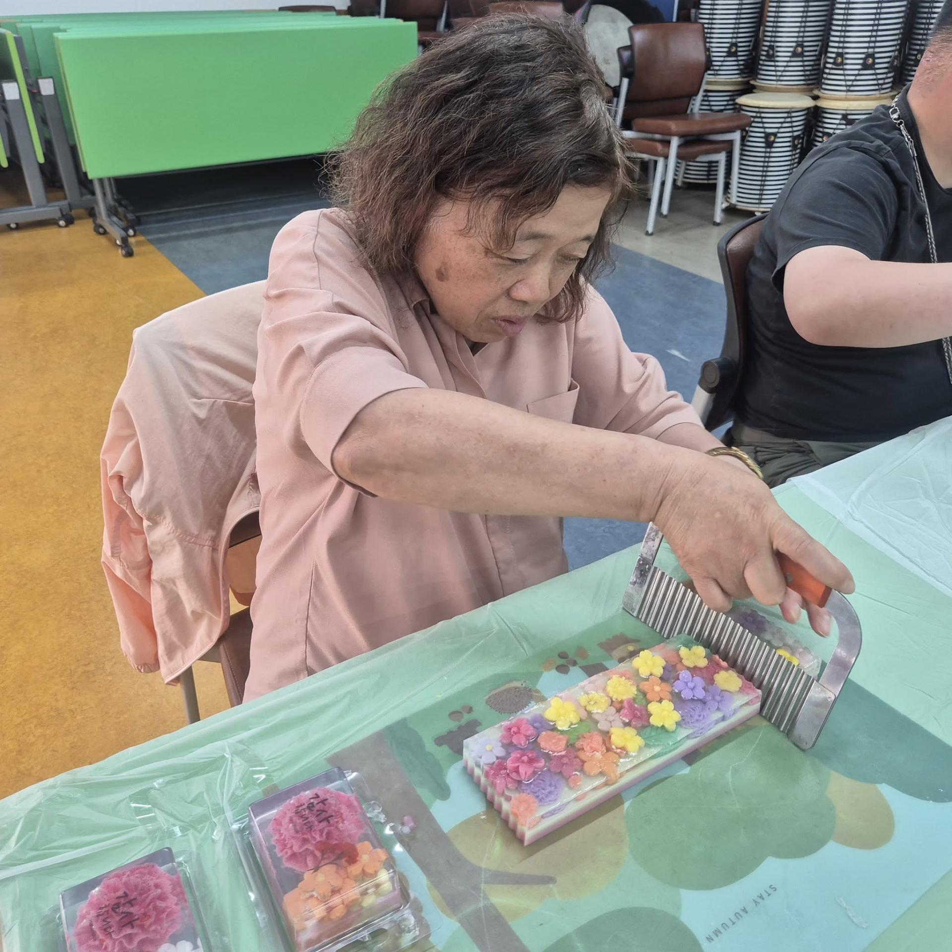 4b334a6fc0ceb.jpg
