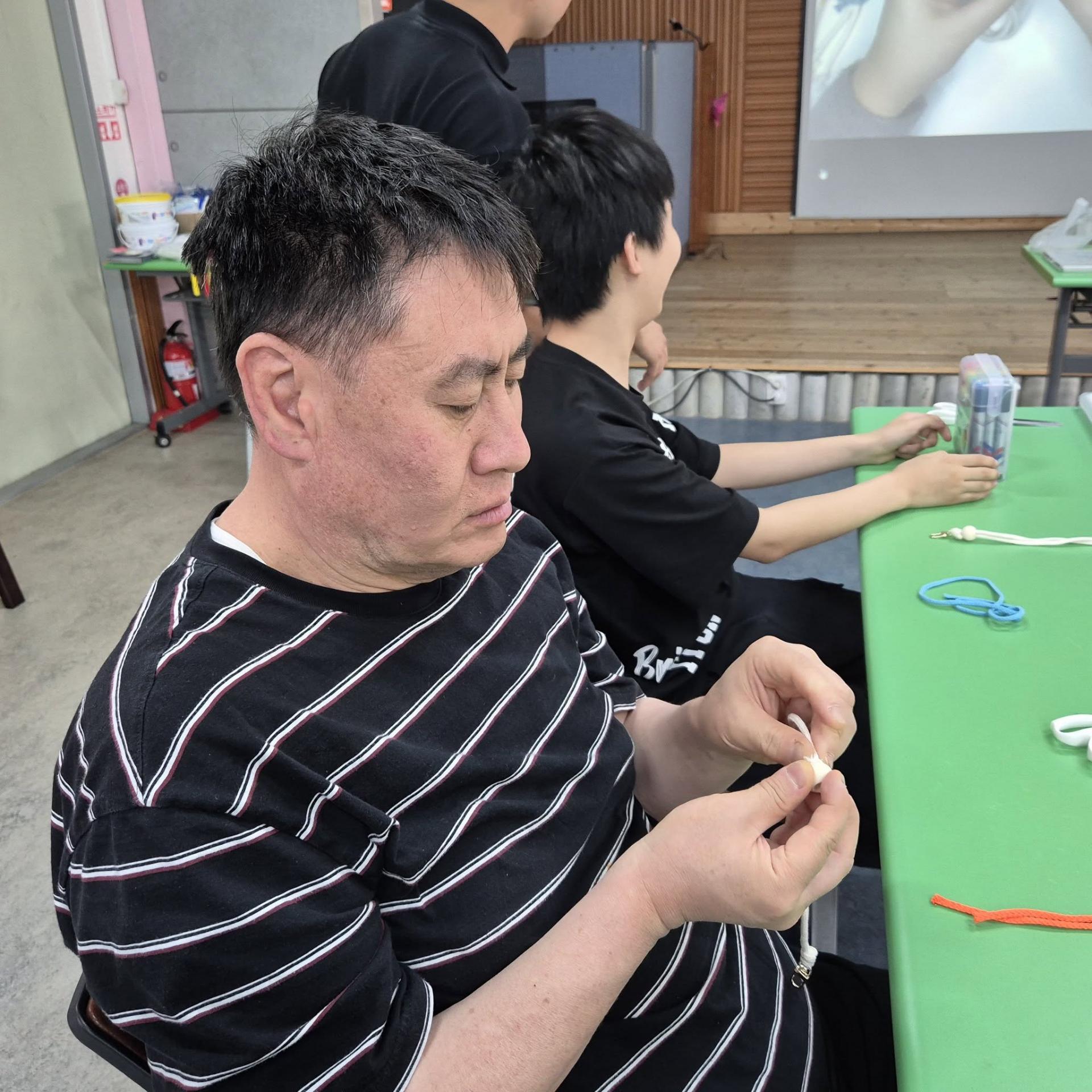 d97551762fe71.jpg