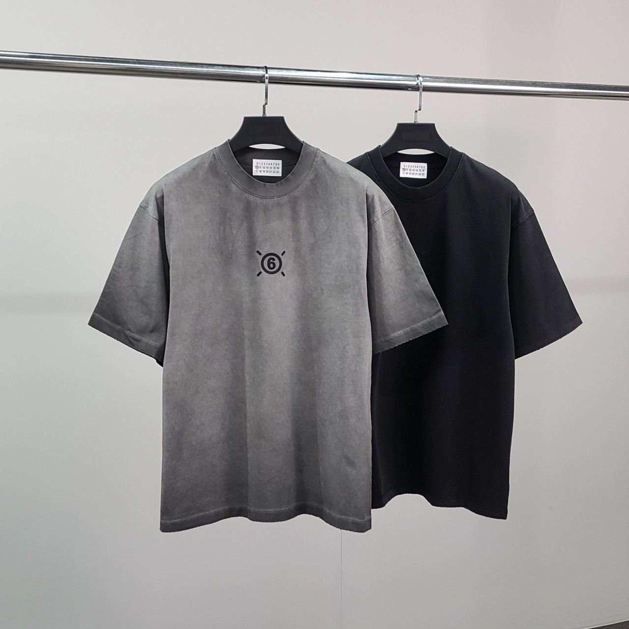메종 홀로그램로* 피그먼트 반팔티