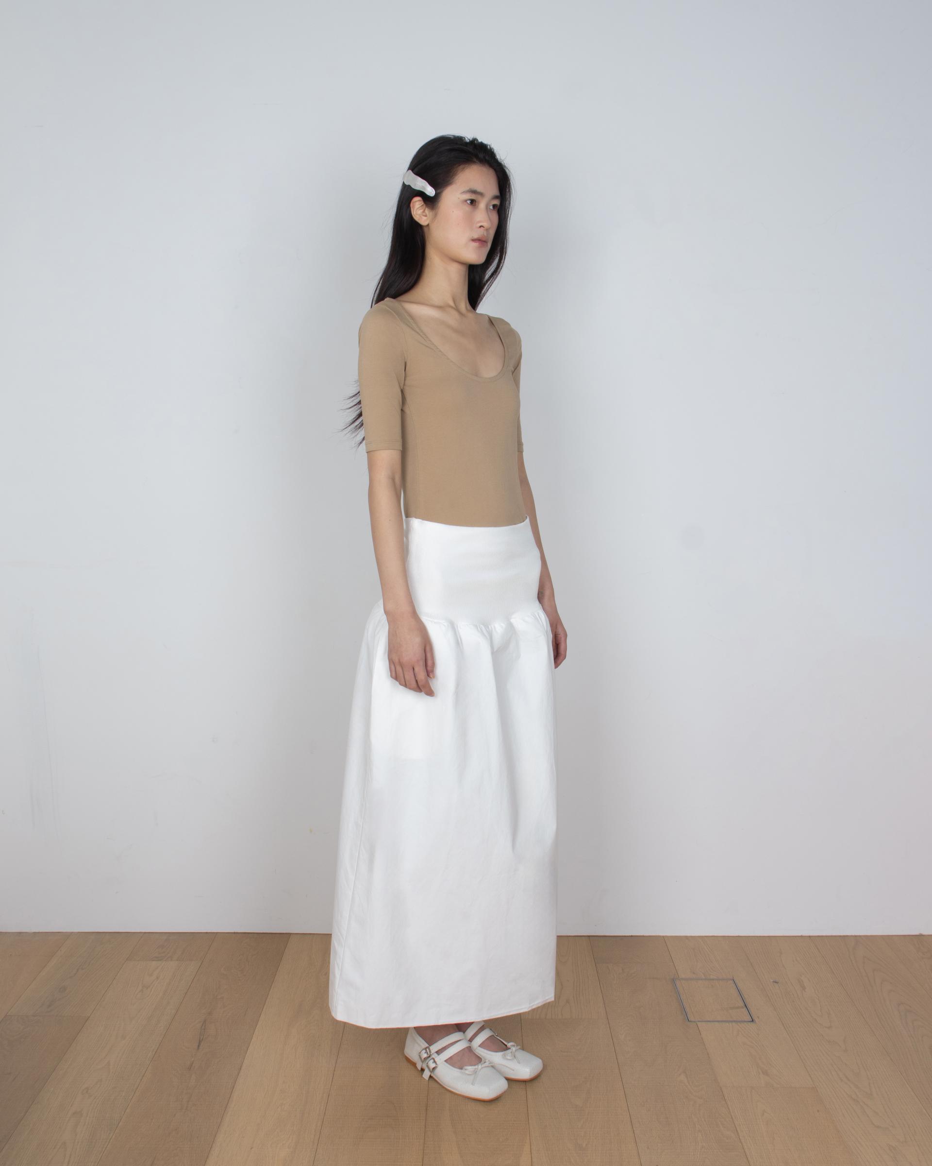 banded volume skirt