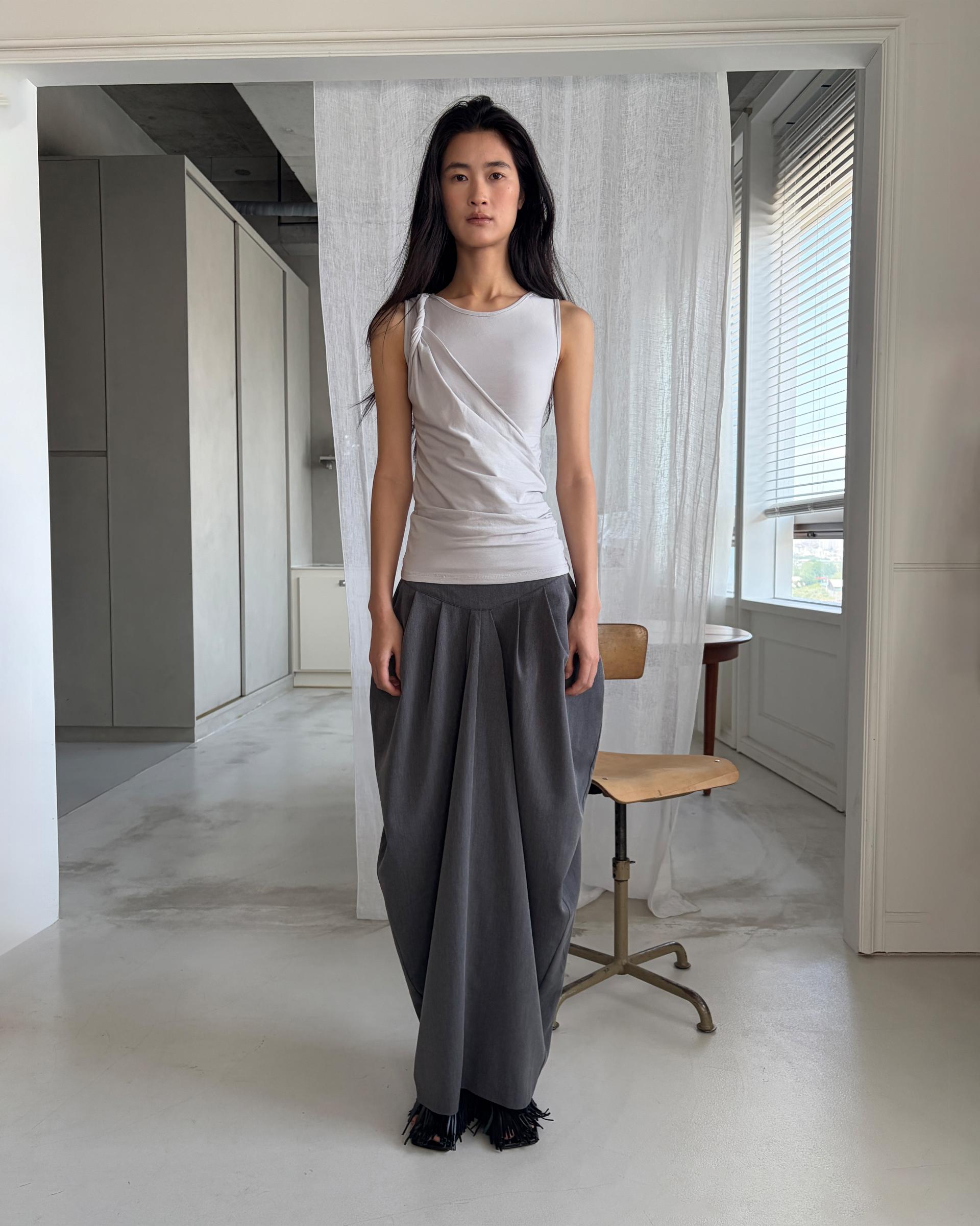 draped twist sleeveless t-shirt