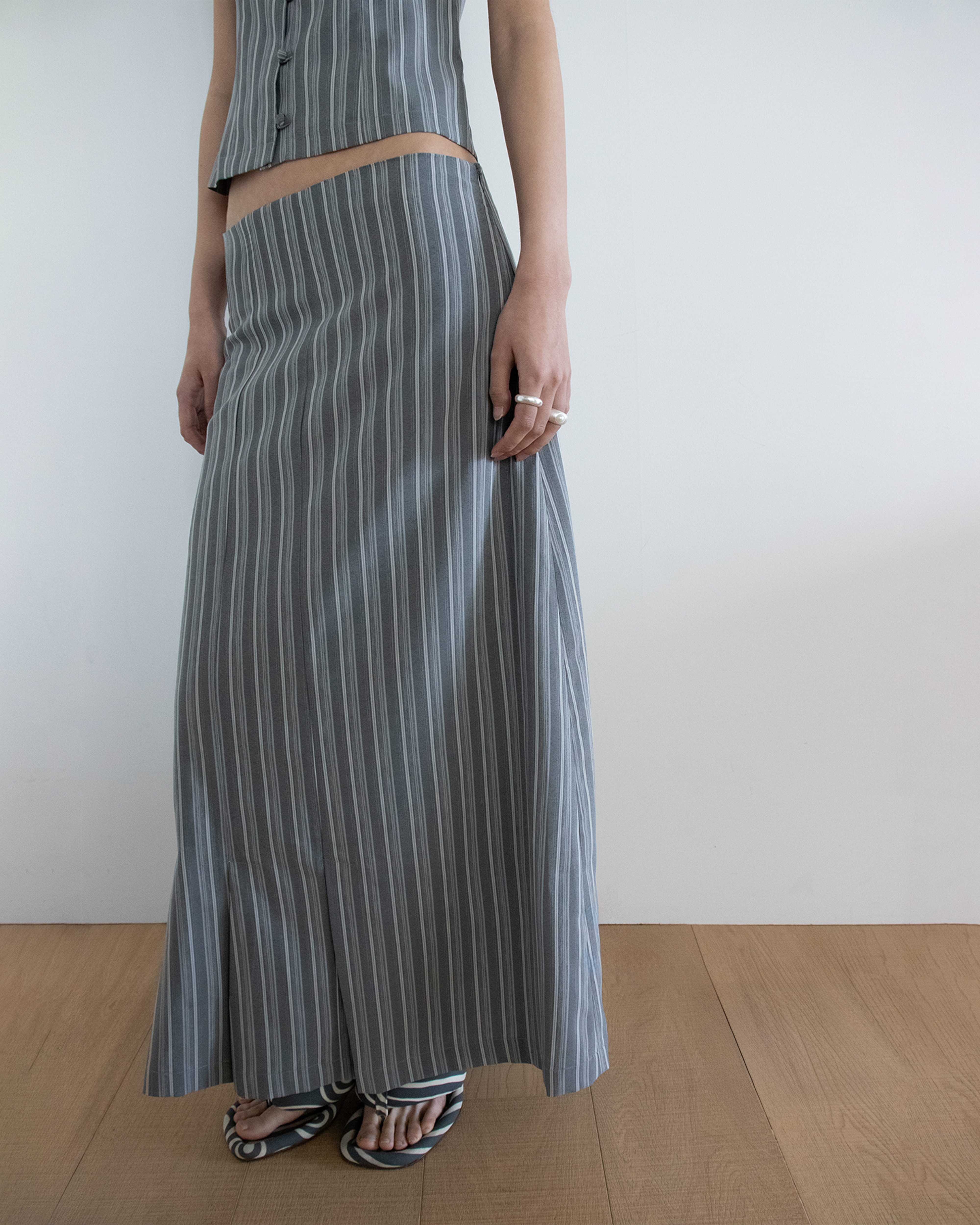 stripe pleats skirt