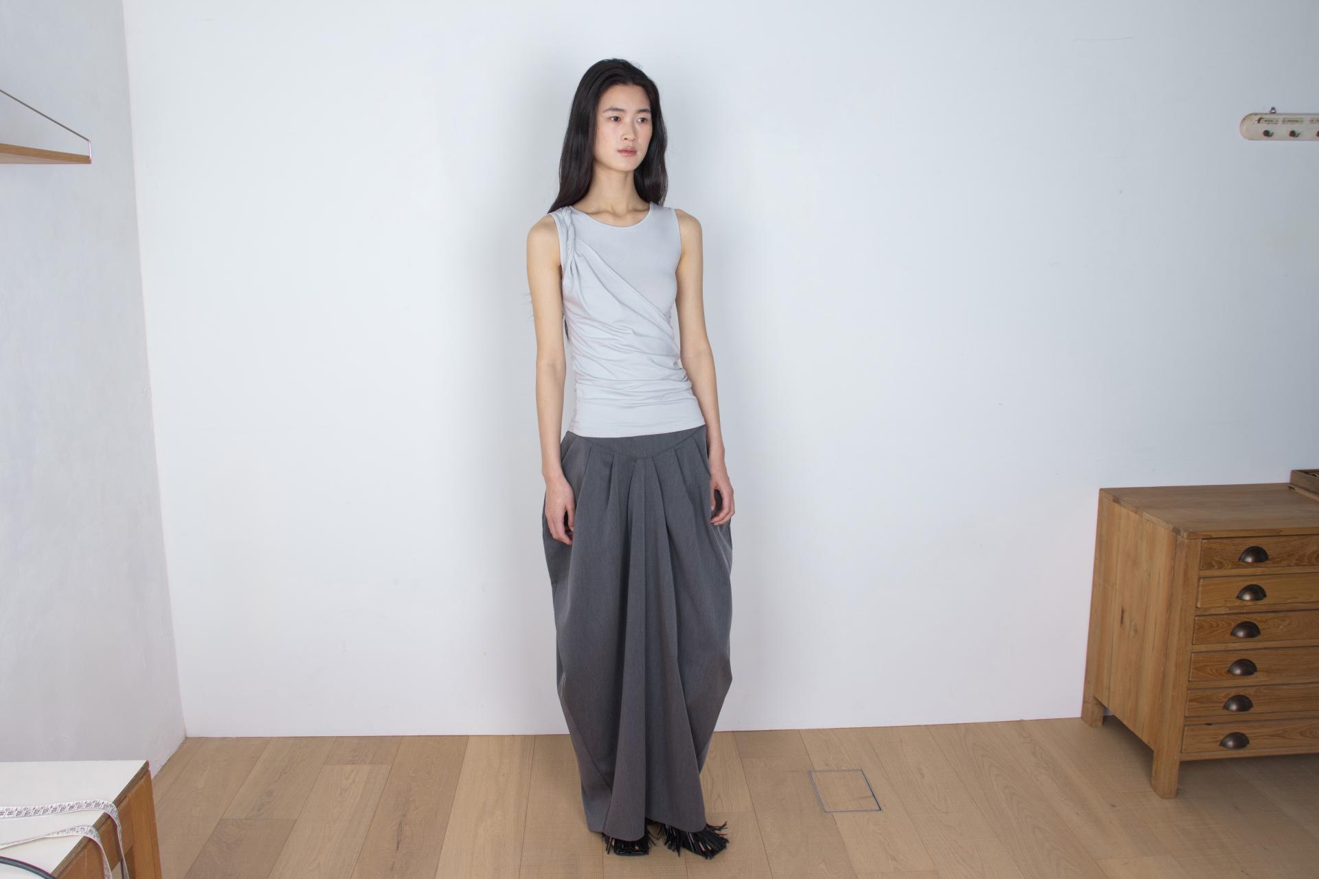 draped twist sleeveless t-shirt