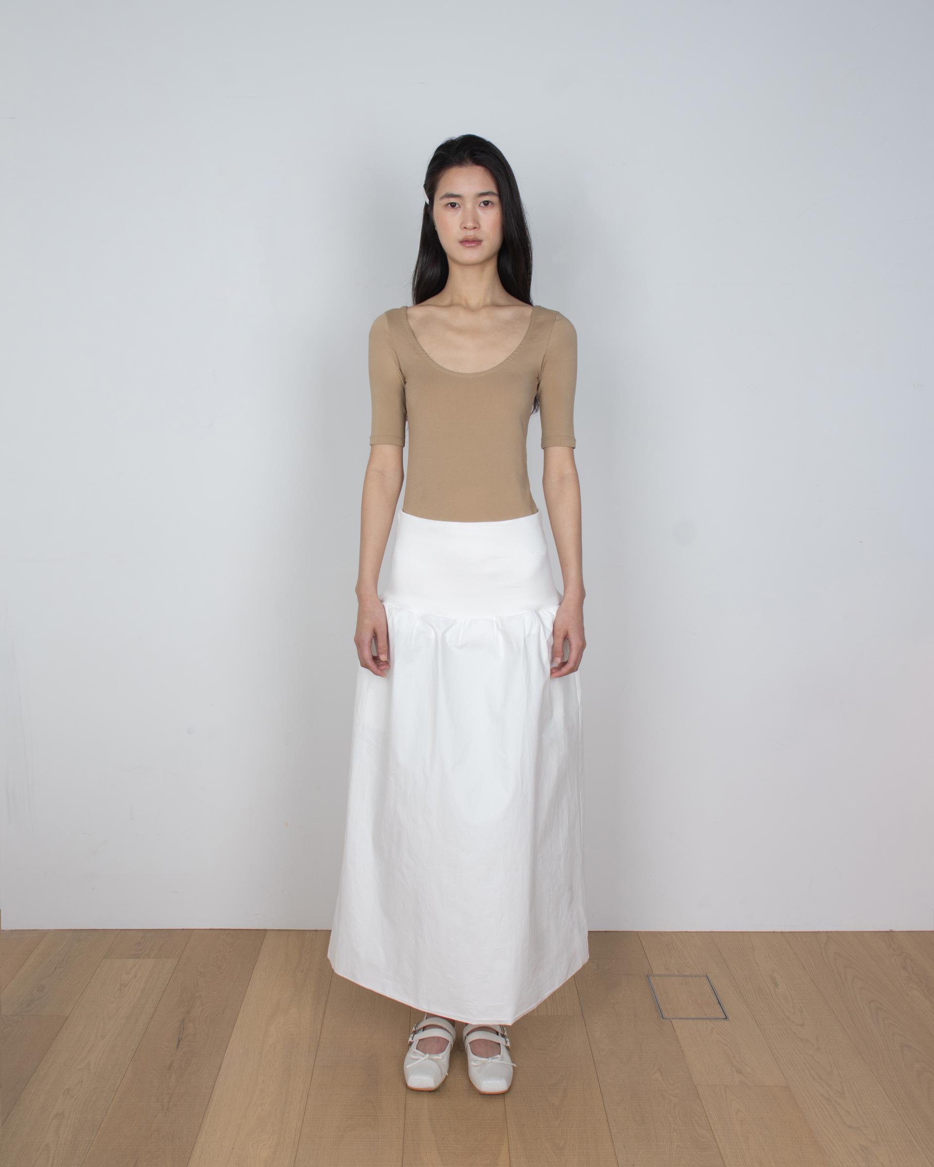 banded volume skirt