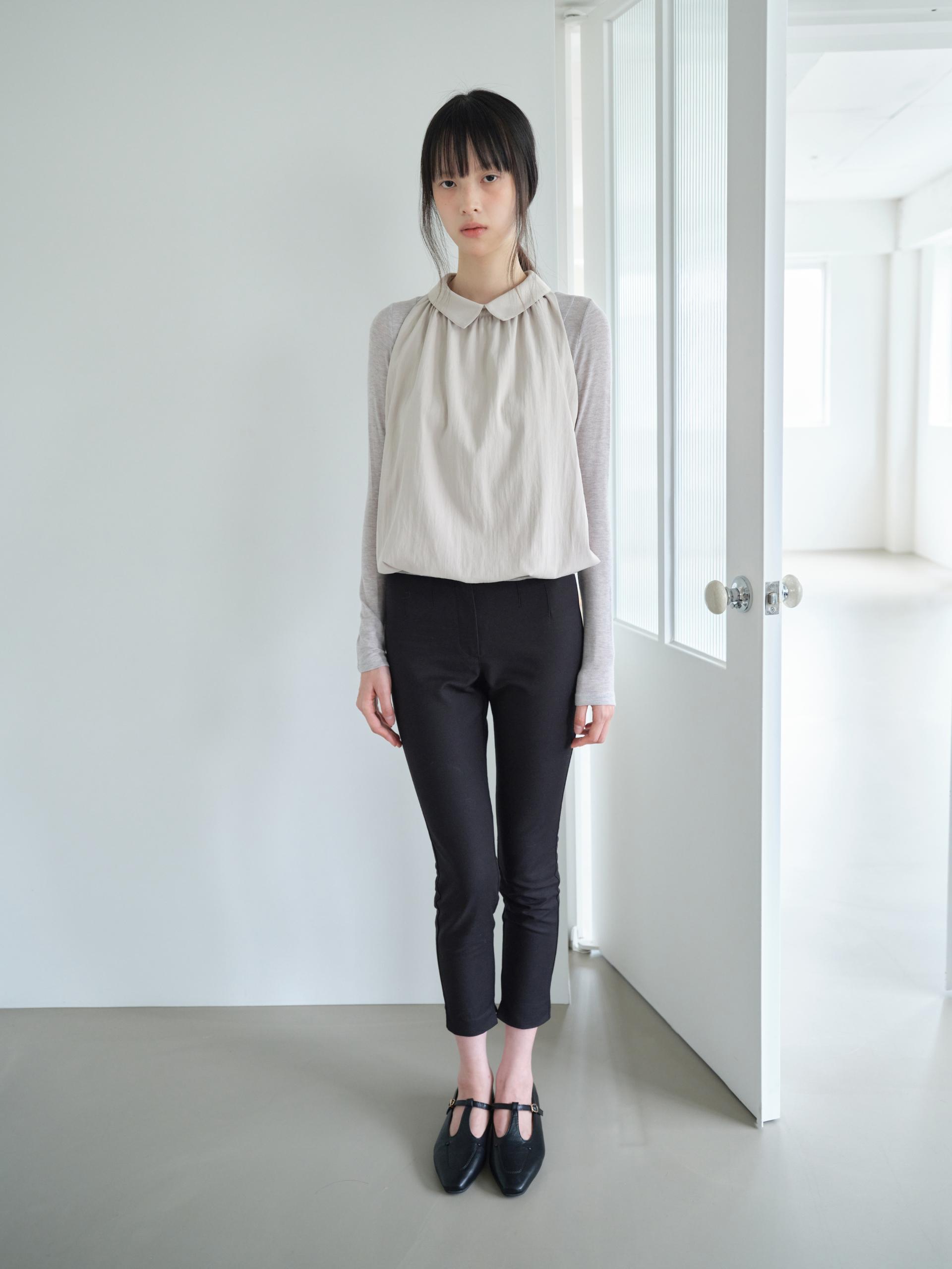 COLLARED HALTER TOP_BEIGE