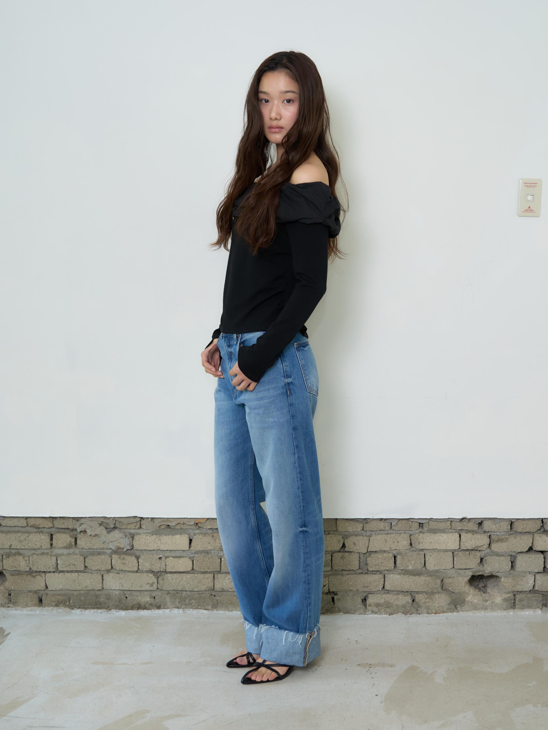 ROMANTIC OFF-SHOULDER SHIRRED TOP_BLACK