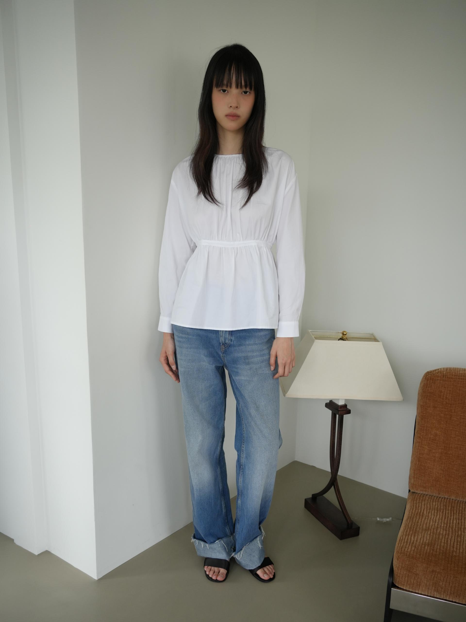TAPE DETAIL SHIRRED BLOUSE_WHITE