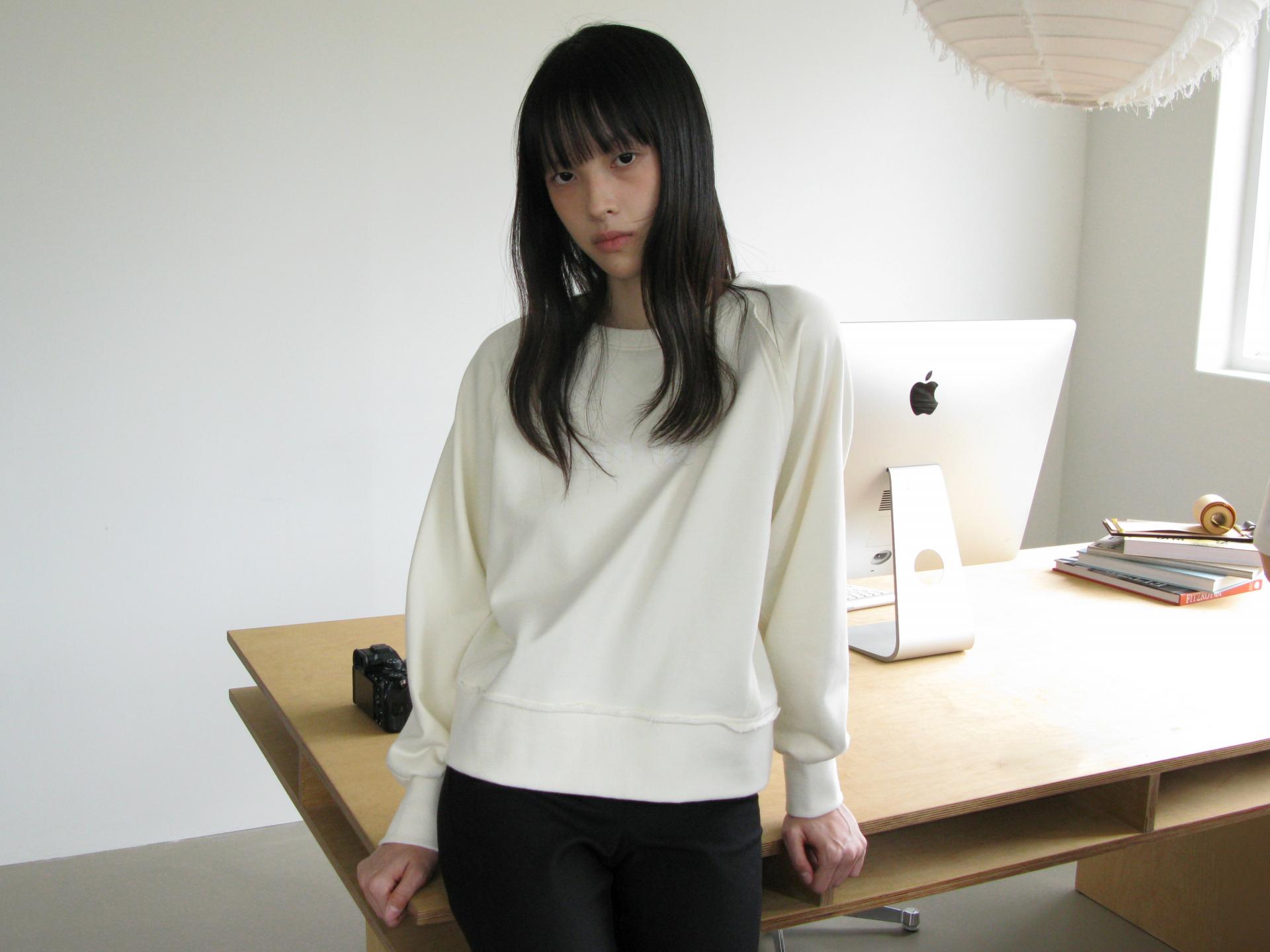 CUT-OFF SWEATSHIRT_BUTTER YELLOW