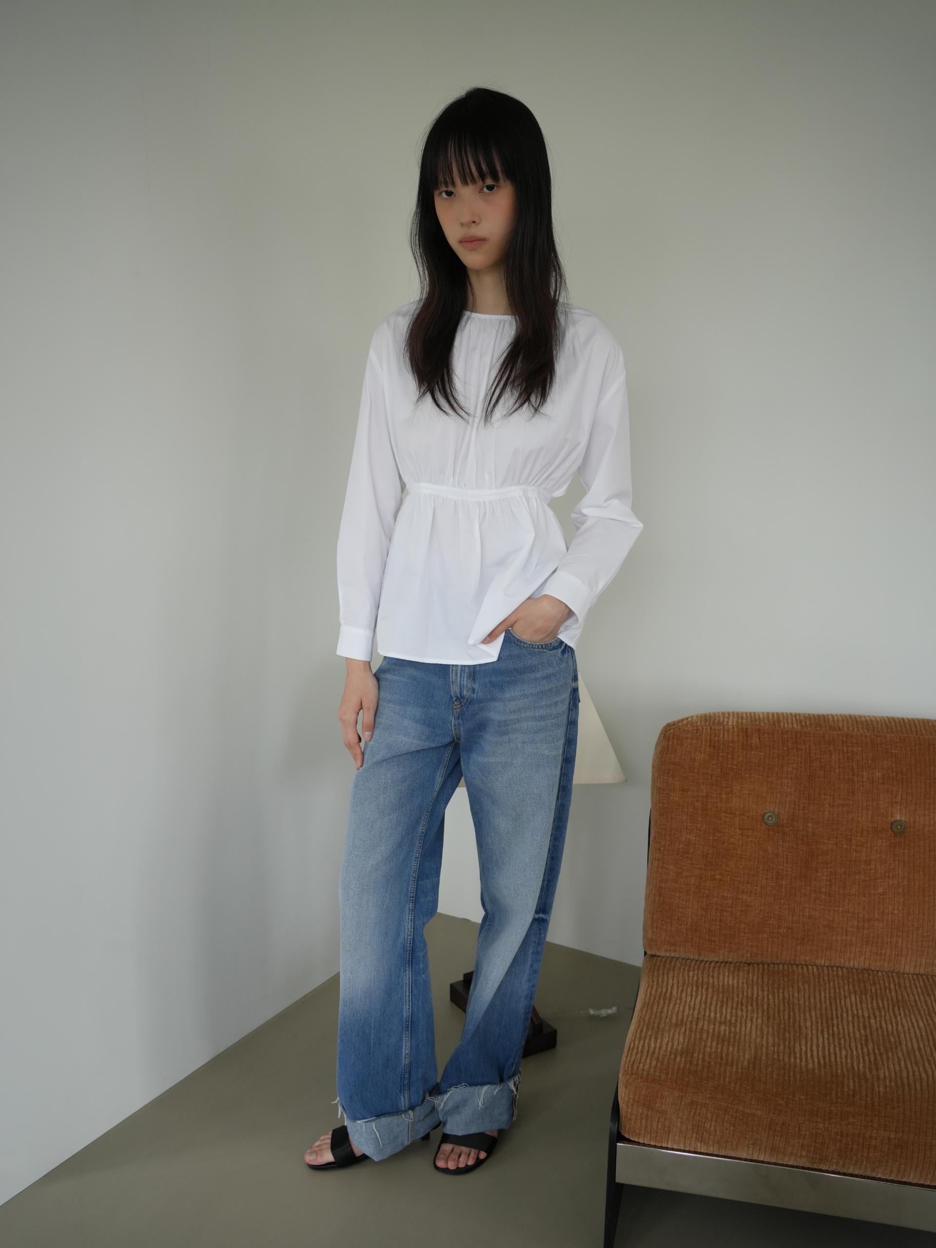 TAPE DETAIL SHIRRED BLOUSE_WHITE