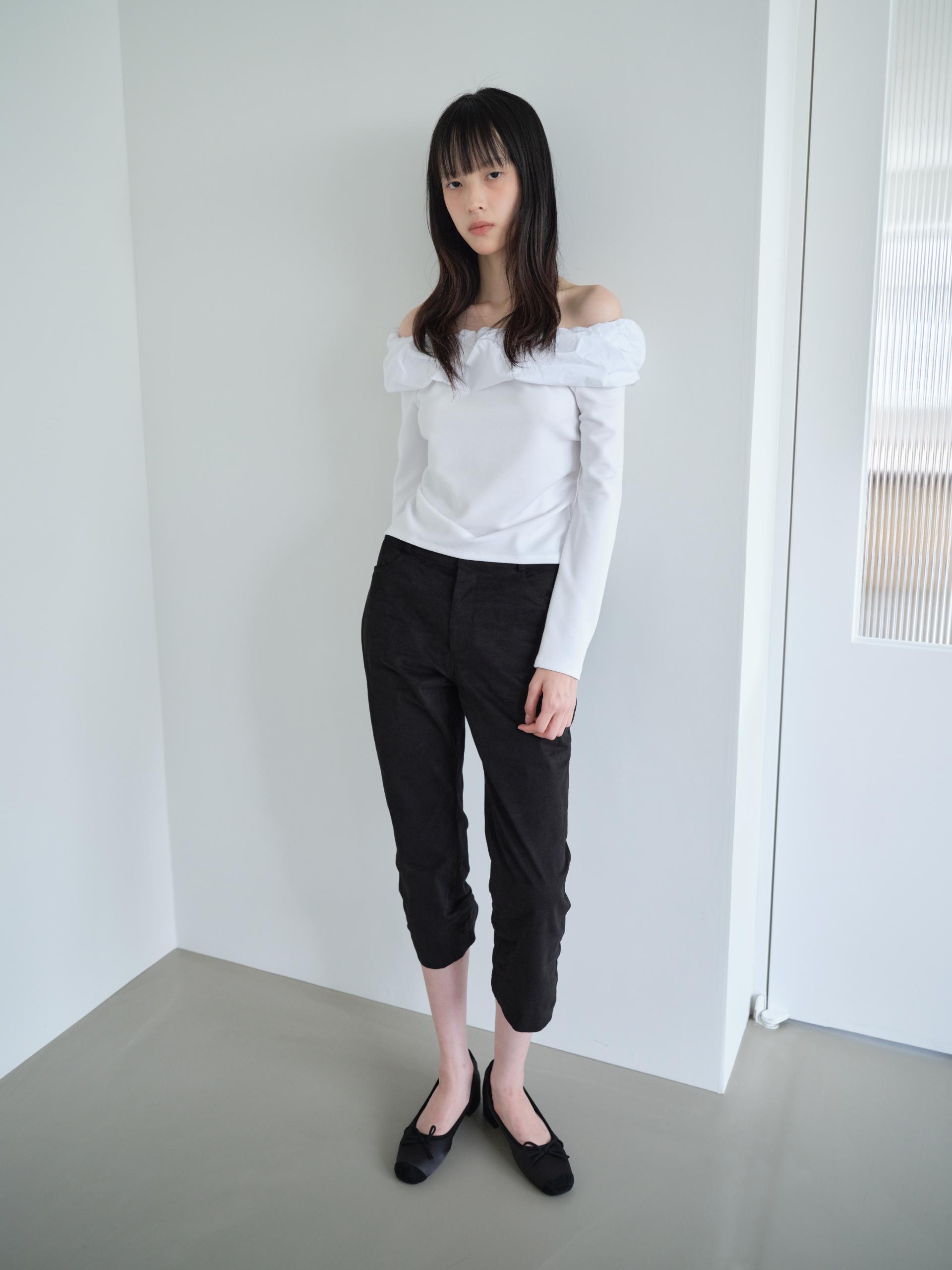ROMANTIC OFF-SHOULDER SHIRRED TOP_WHITE