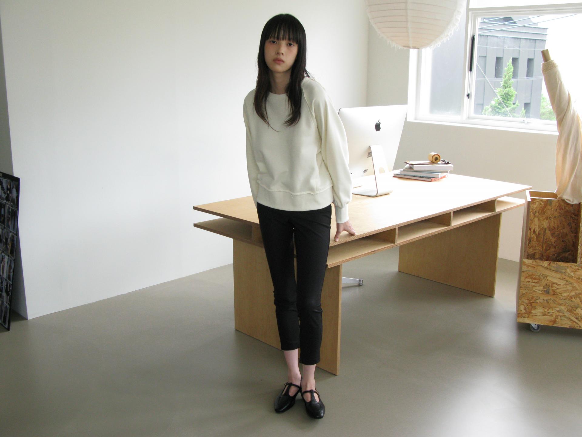 CUT-OFF SWEATSHIRT_BUTTER YELLOW
