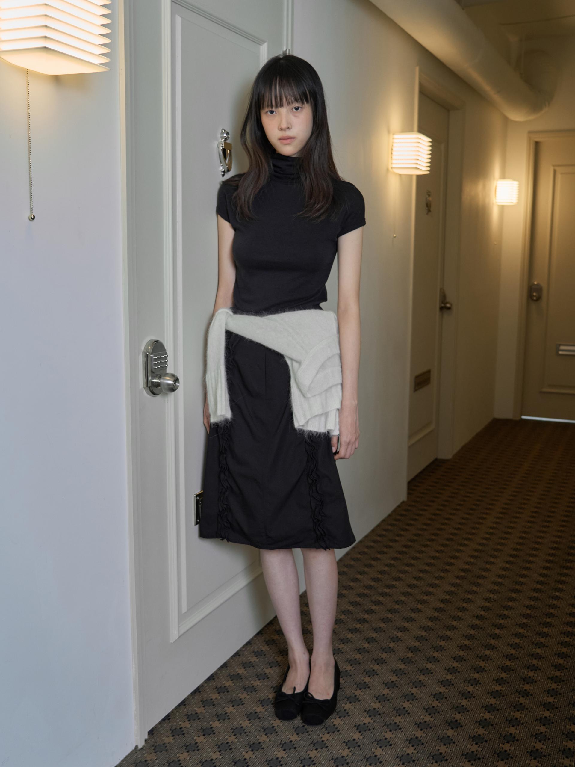WOOL TURTLENECK TOP_BLACK