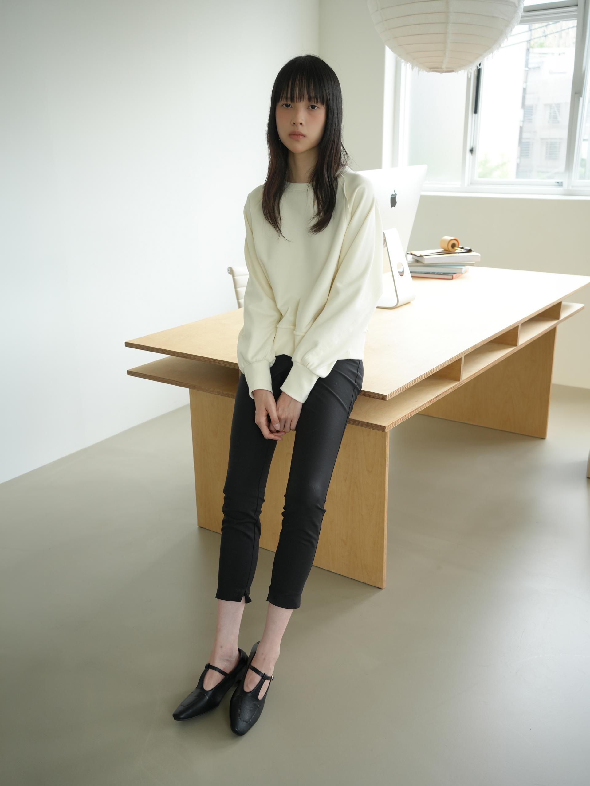 CUT-OFF SWEATSHIRT_BUTTER YELLOW