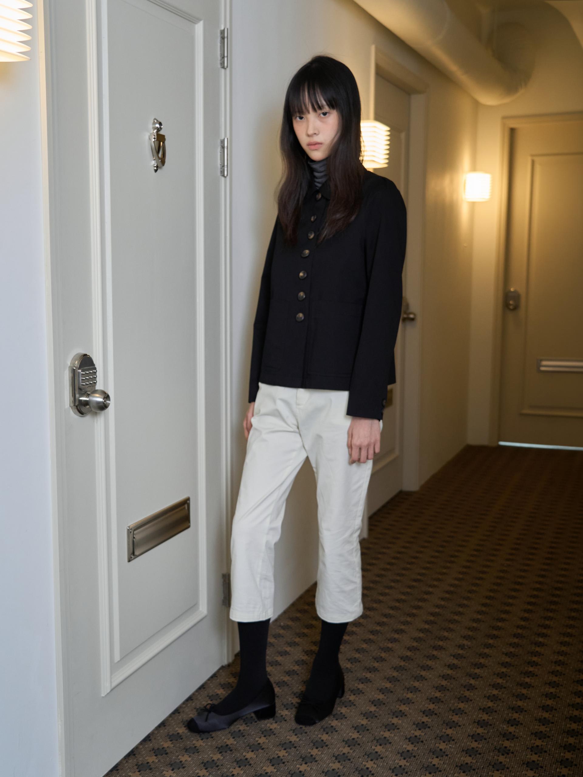 BUTTON DETAIL LOVELY JACKET_BLACK