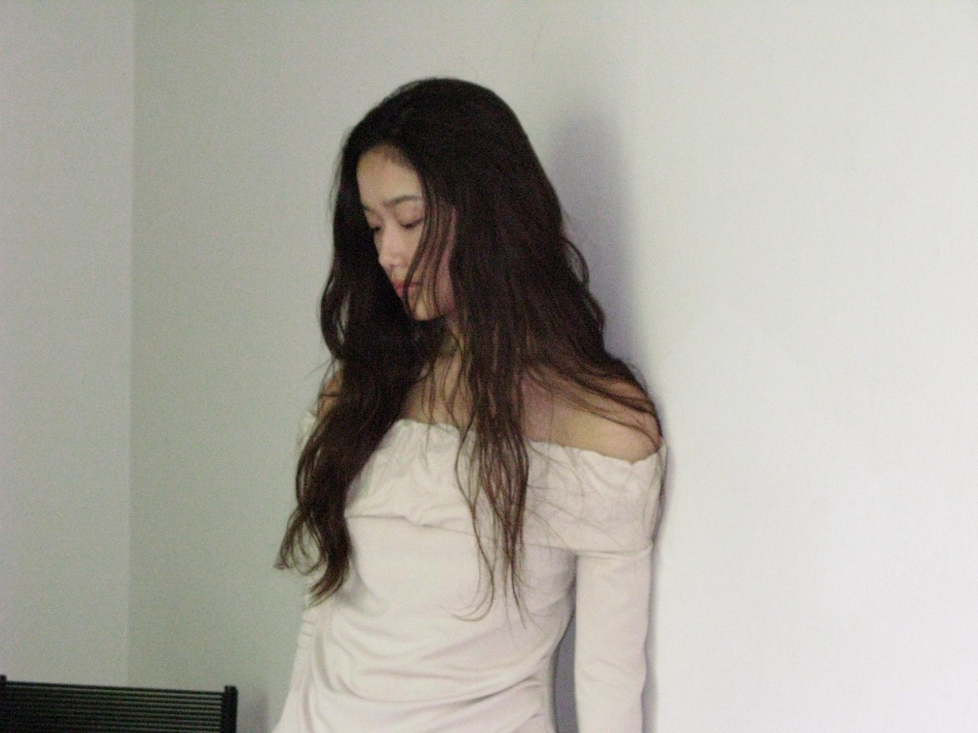 ROMANTIC OFF-SHOULDER SHIRRED TOP_BEIGE
