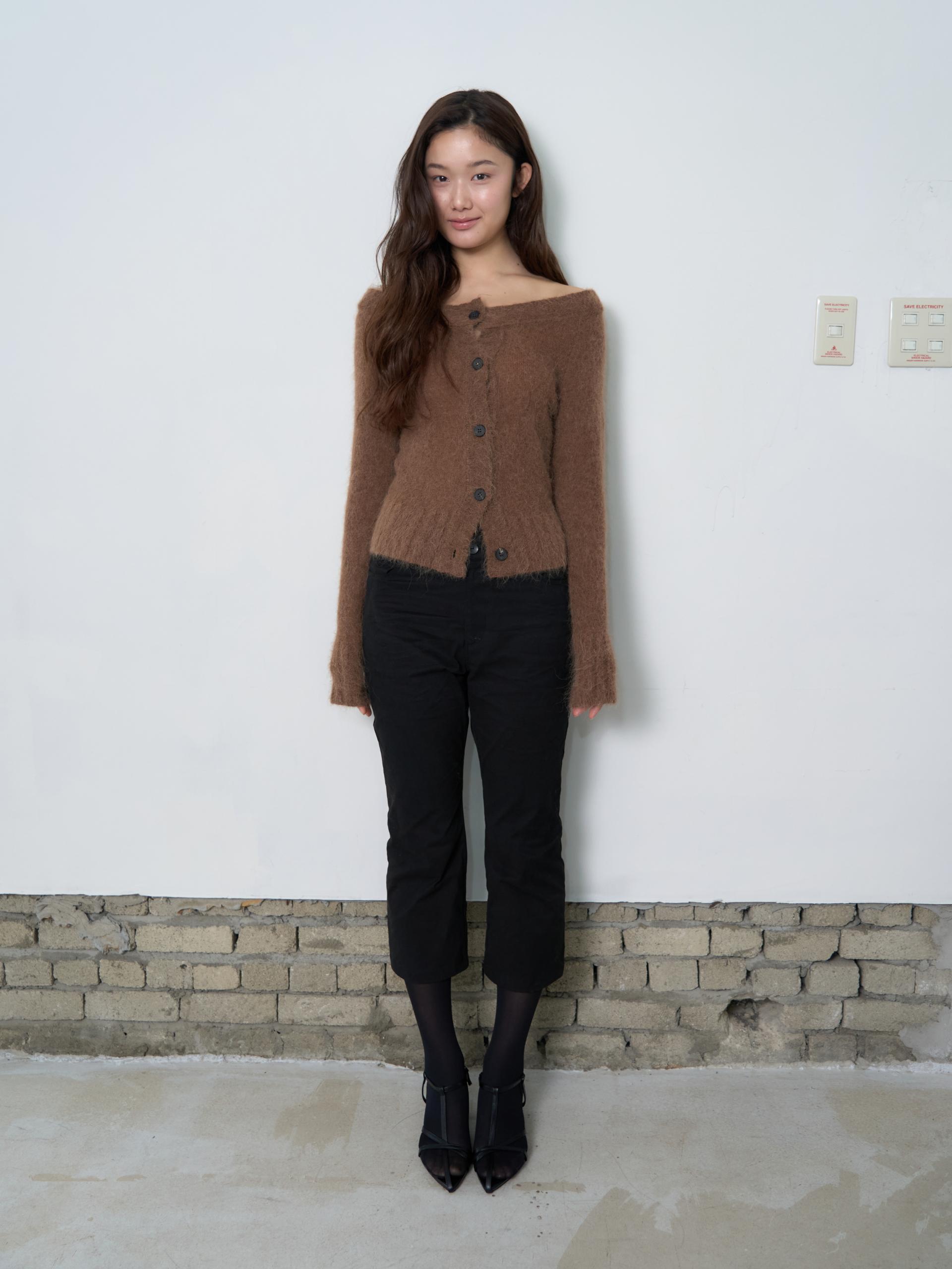 PEACHED CAPRI PANTS_BLACK