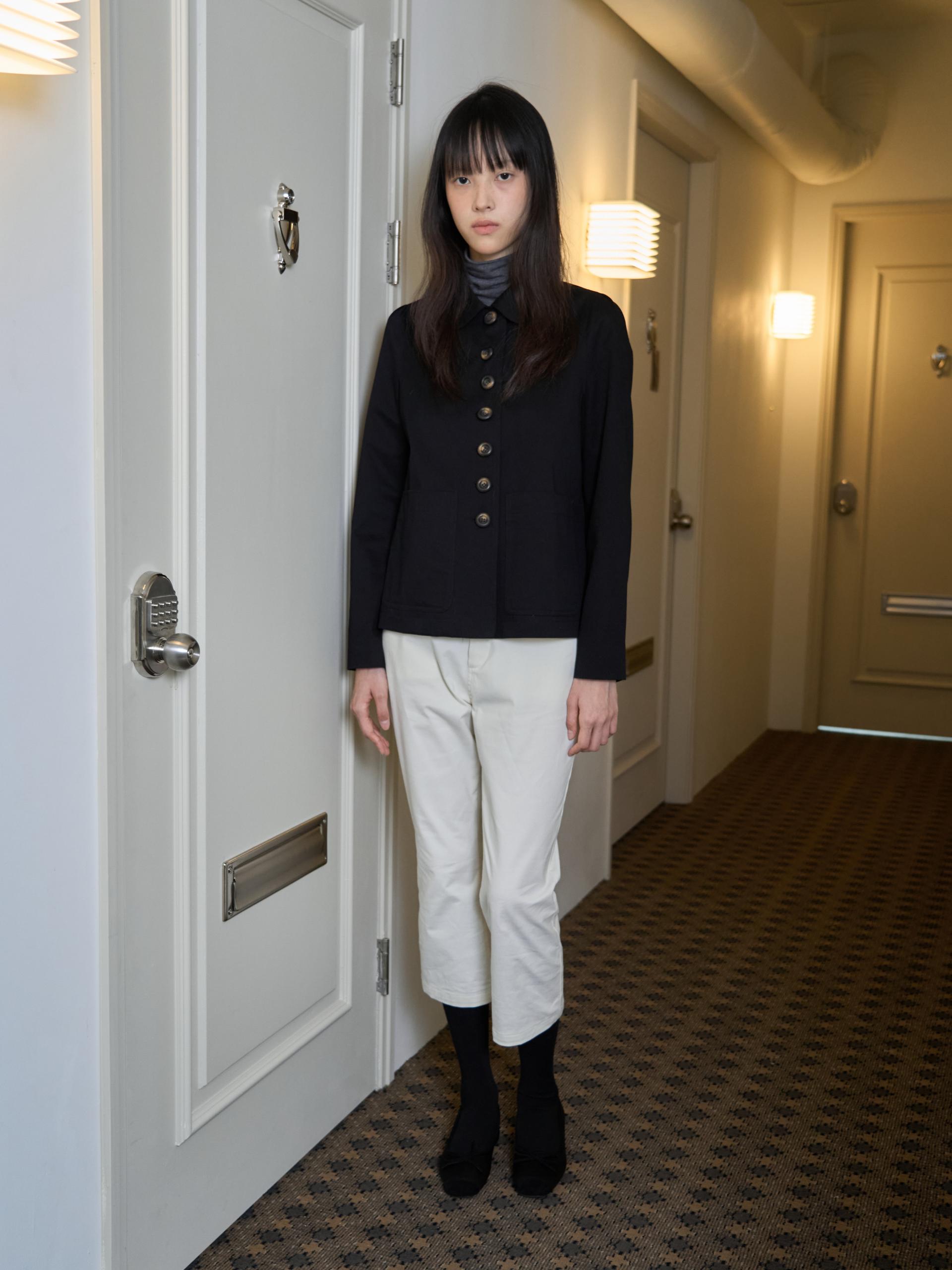 BUTTON DETAIL LOVELY JACKET_BLACK