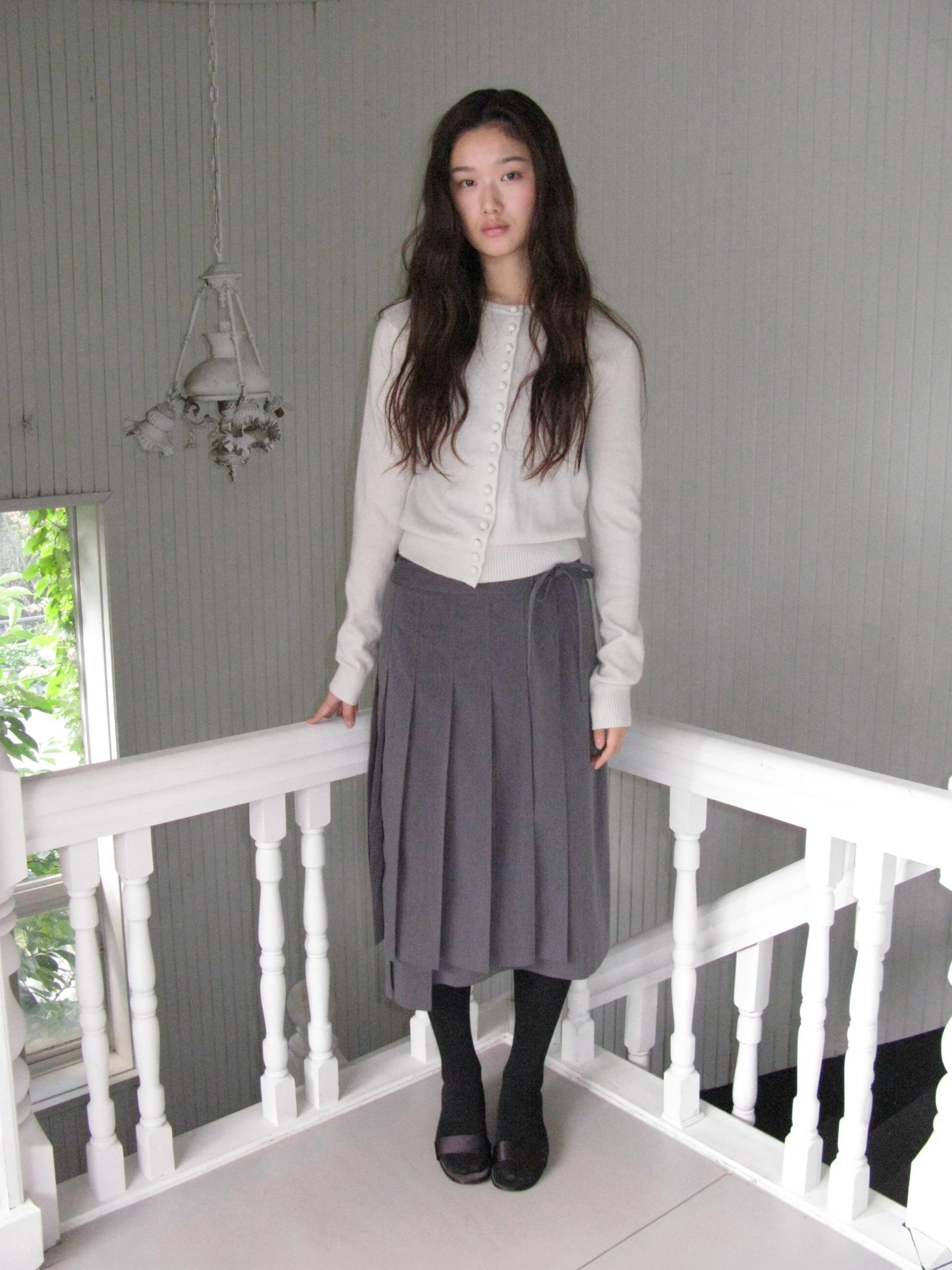 WRAP PLEATED LONG SKIRT_GRAY