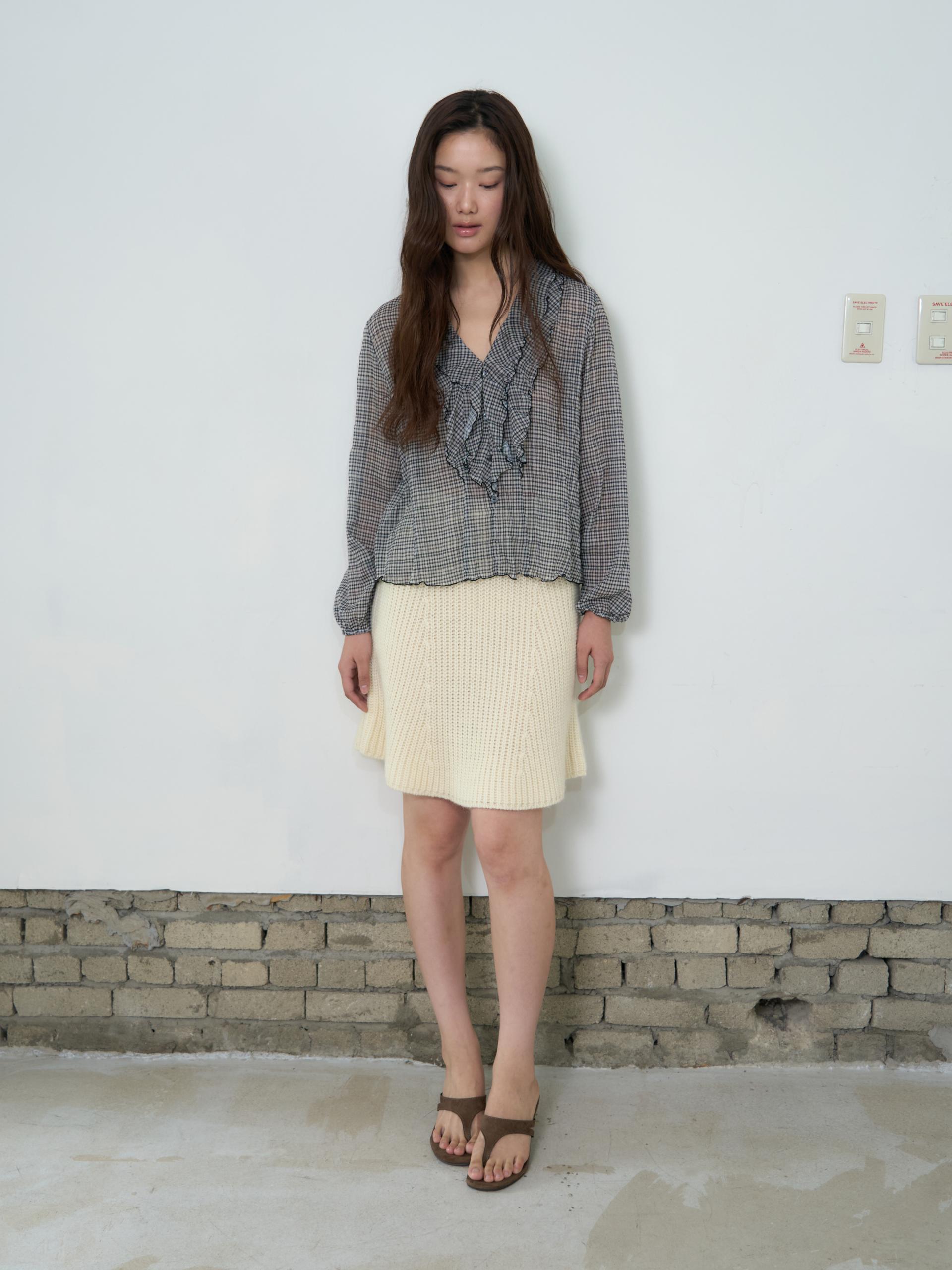 PLAID RUFFLE CHIFFON BLOUSE_BLACK