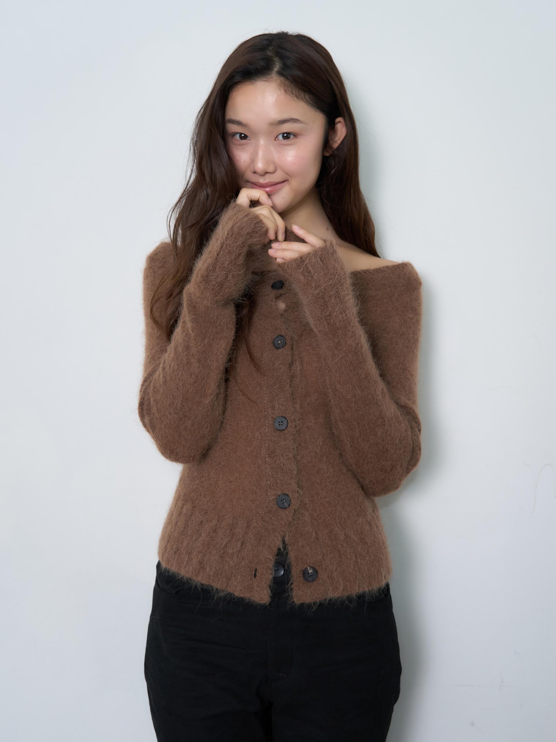 MERINO WOOL ALPACA OFF-SHOULDER CARDIGAN_BROWN
