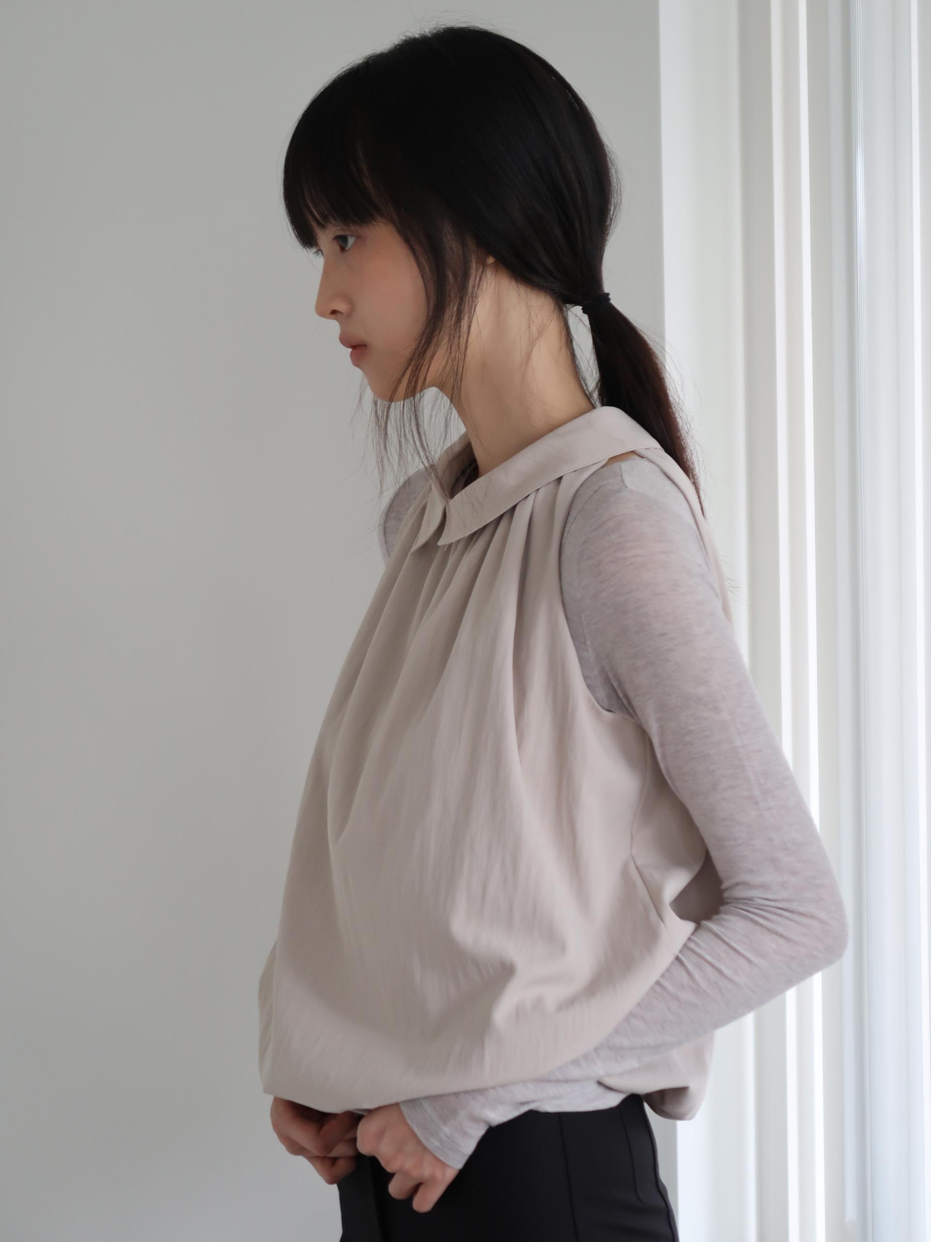 COLLARED HALTER TOP_BEIGE