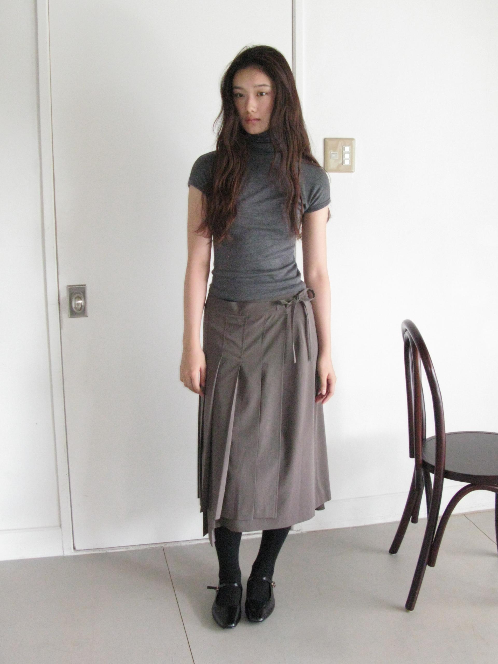WRAP PLEATED LONG SKIRT_BROWN