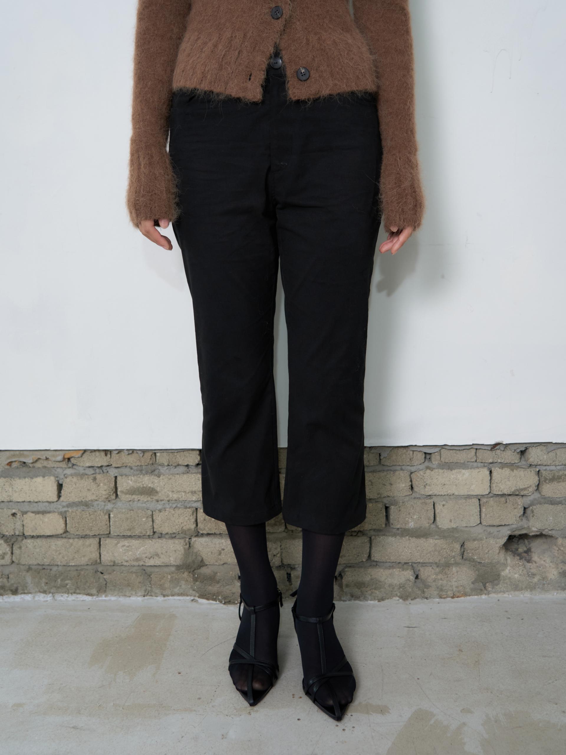 PEACHED CAPRI PANTS_BLACK
