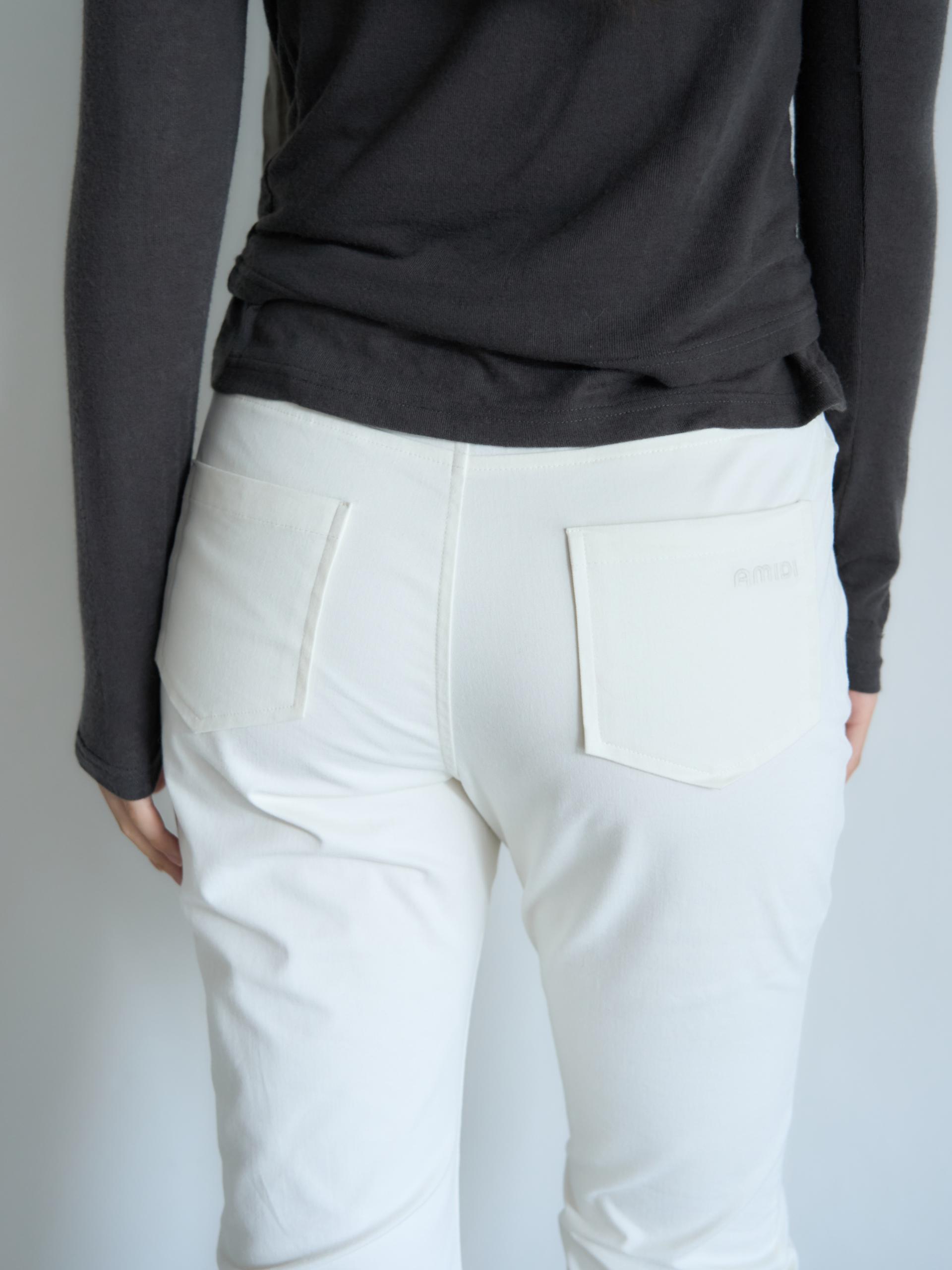 PEACHED CAPRI PANTS_IVORY