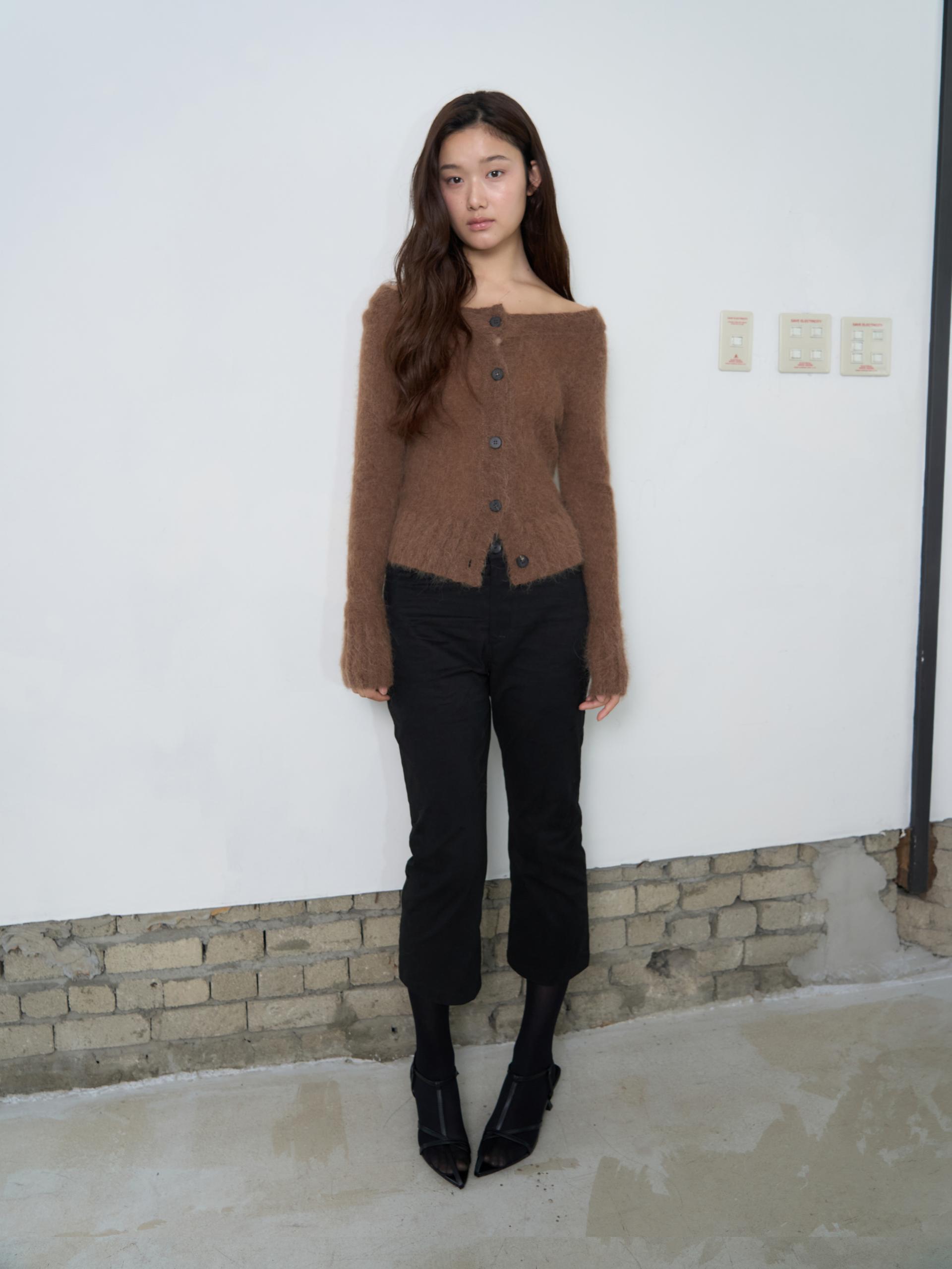 MERINO WOOL ALPACA OFF-SHOULDER CARDIGAN_BROWN