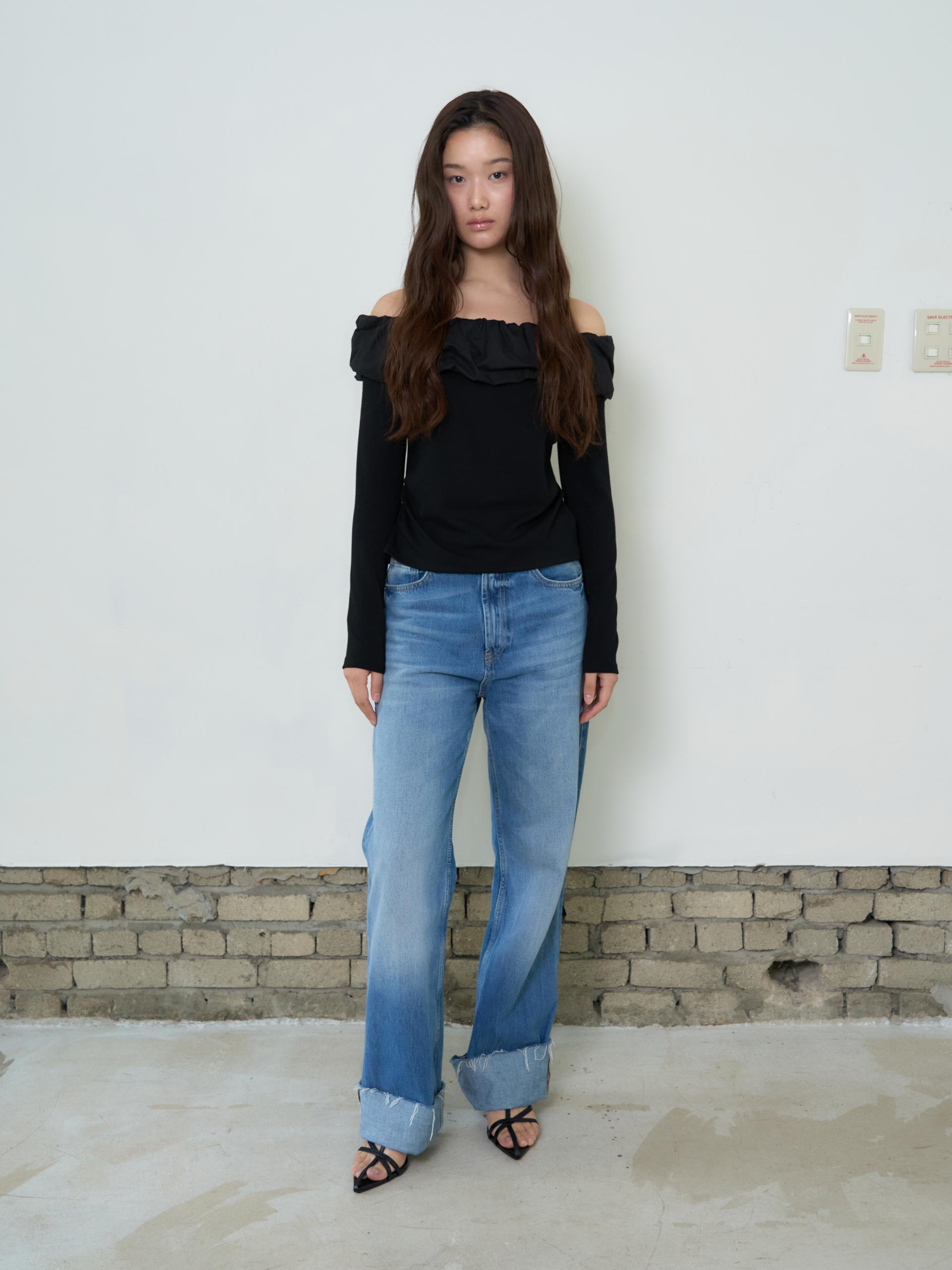 ROMANTIC OFF-SHOULDER SHIRRED TOP_BLACK