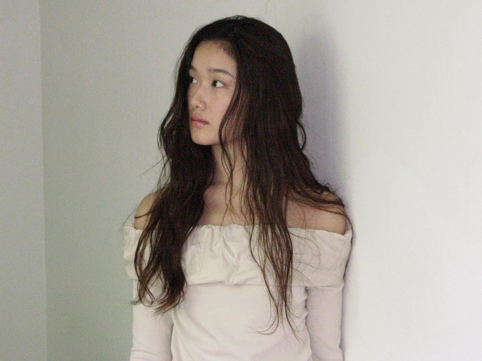 ROMANTIC OFF-SHOULDER SHIRRED TOP_BEIGE