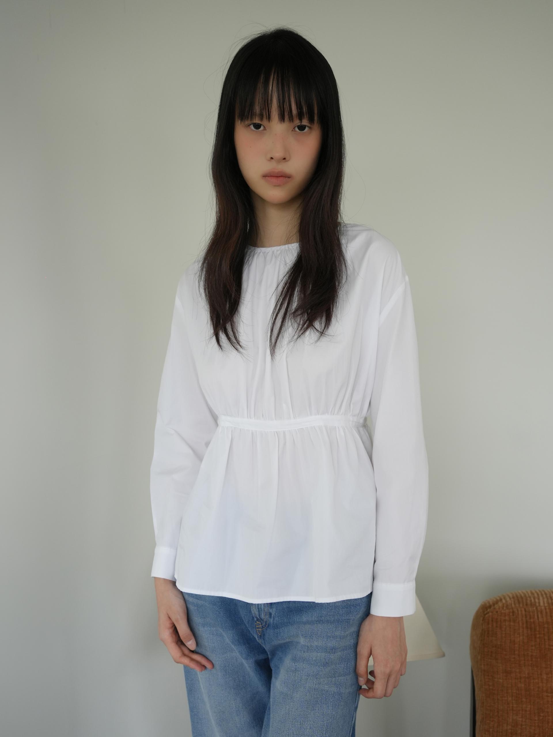 TAPE DETAIL SHIRRED BLOUSE_WHITE