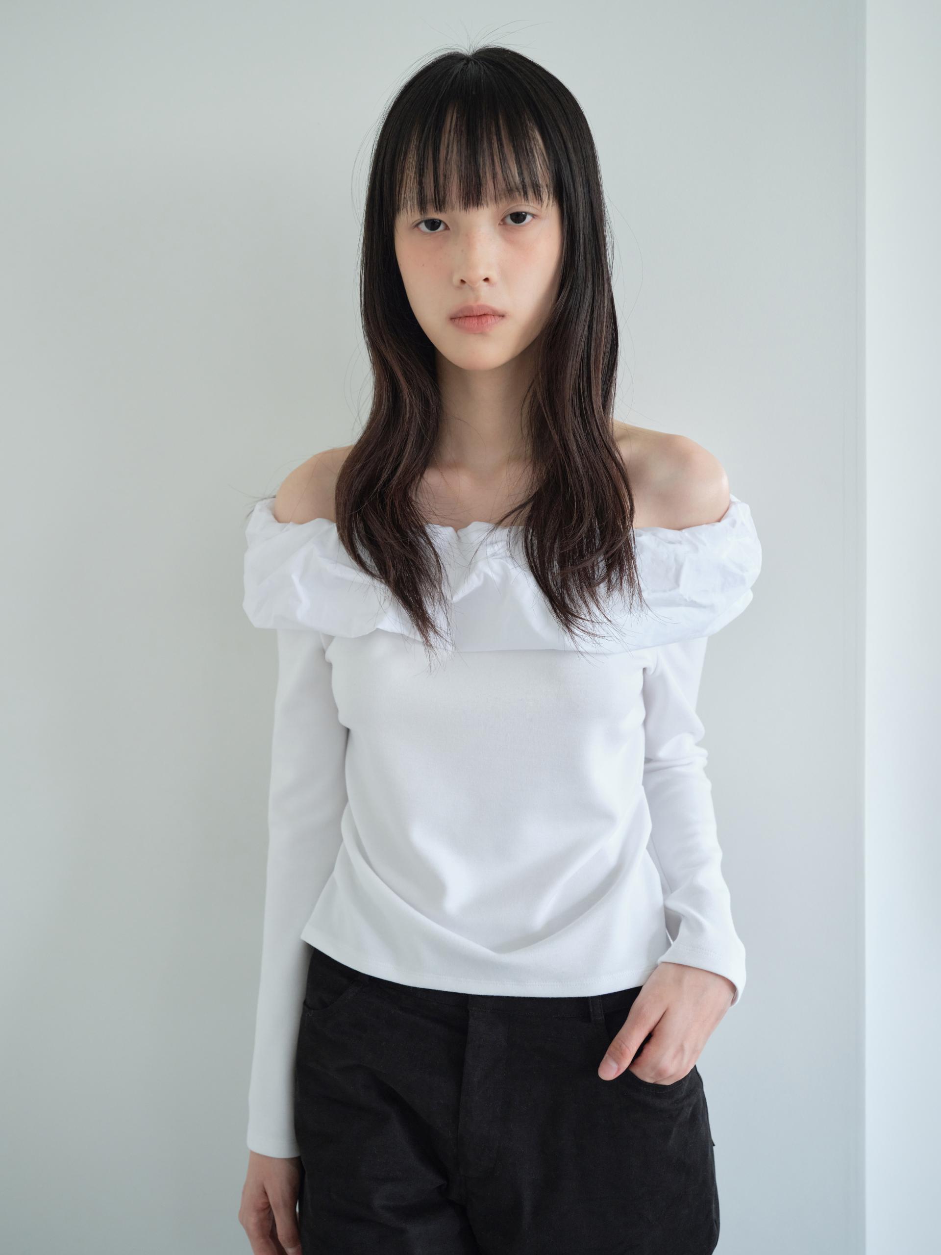 ROMANTIC OFF-SHOULDER SHIRRED TOP_WHITE