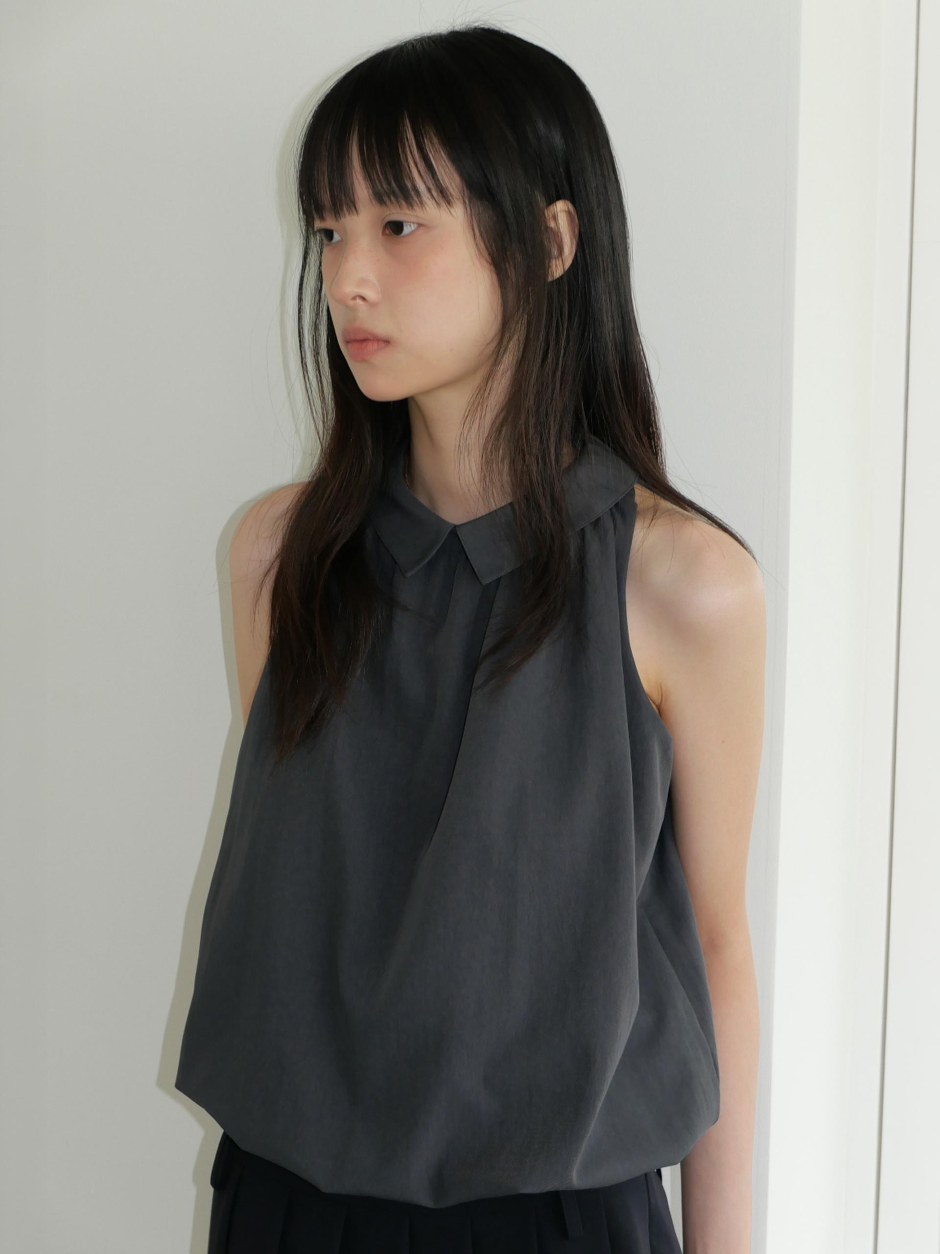 COLLARED HALTER TOP_CHARCOAL