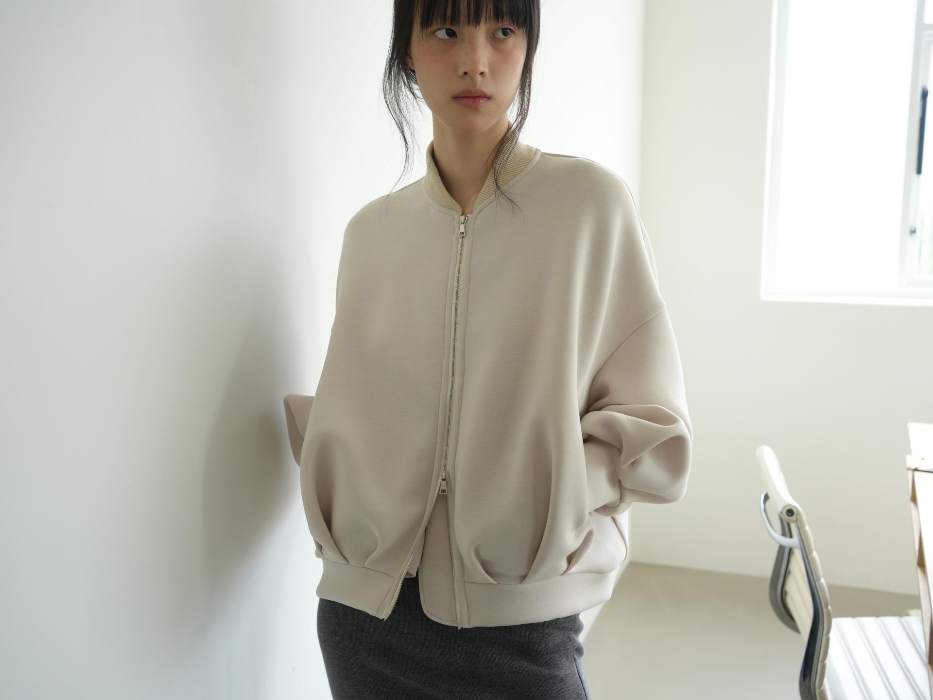 NEOPRENE PINTUCK JACKET_BEIGE