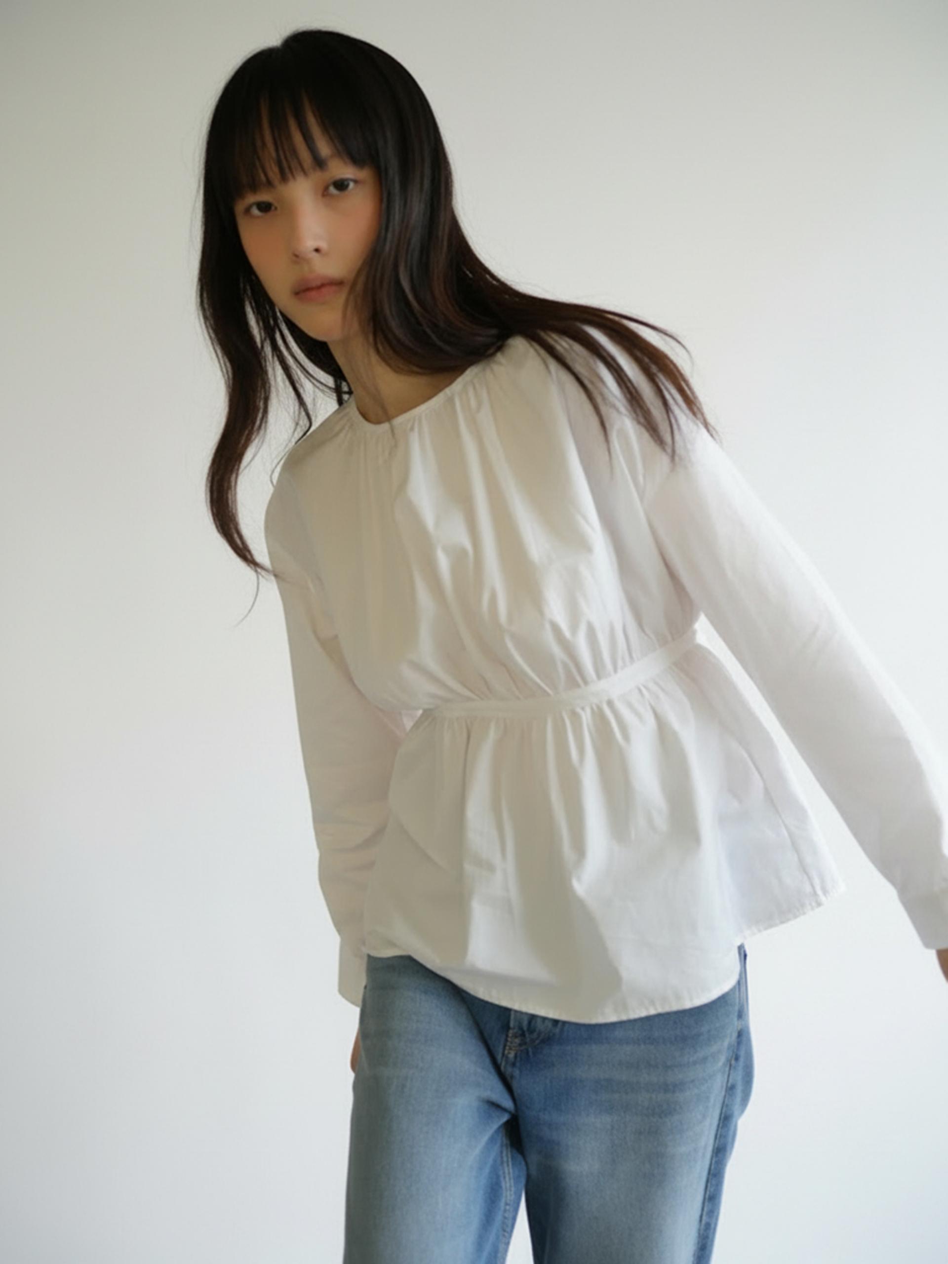 TAPE DETAIL SHIRRED BLOUSE_WHITE