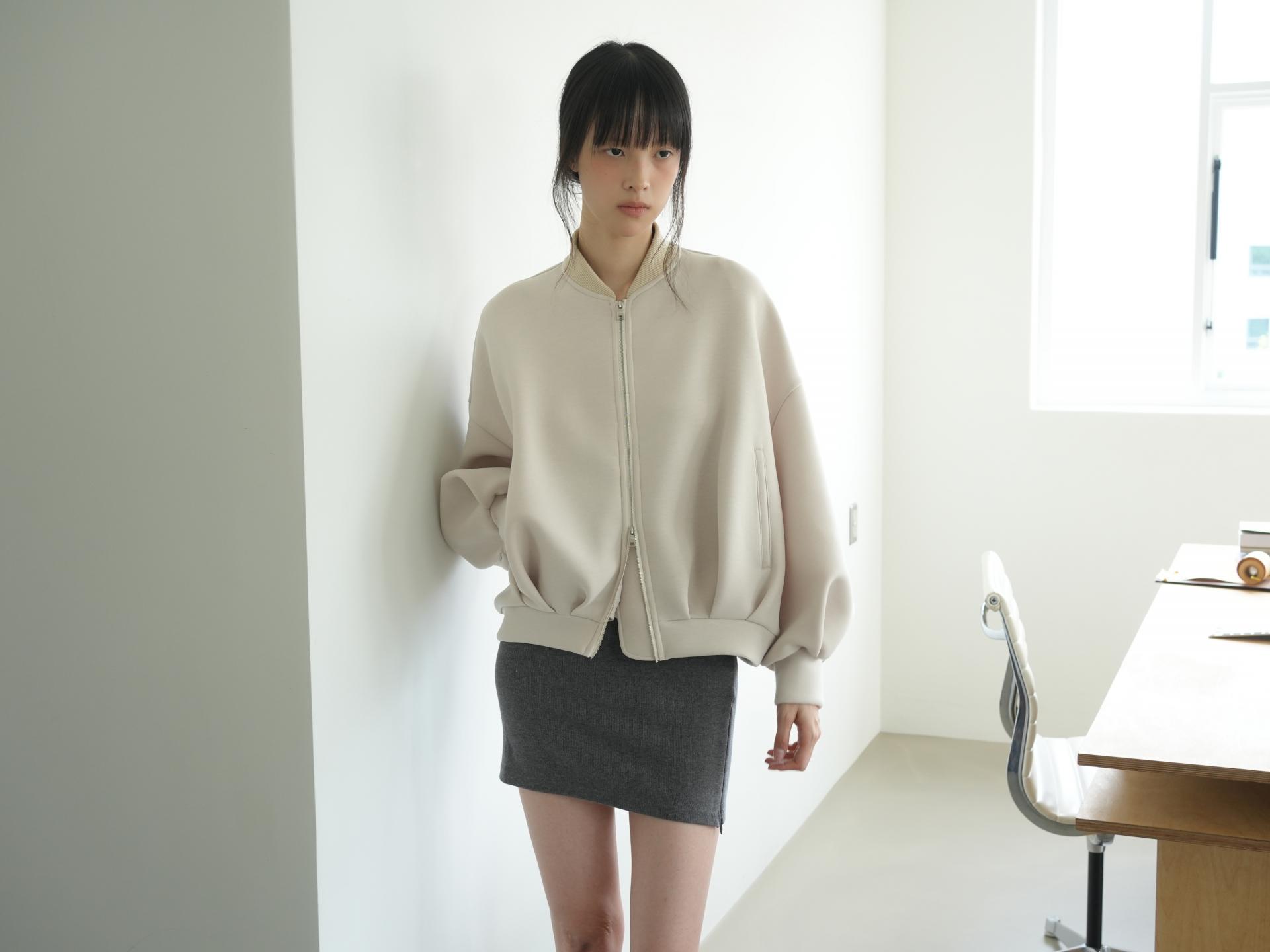 NEOPRENE PINTUCK JACKET_BEIGE