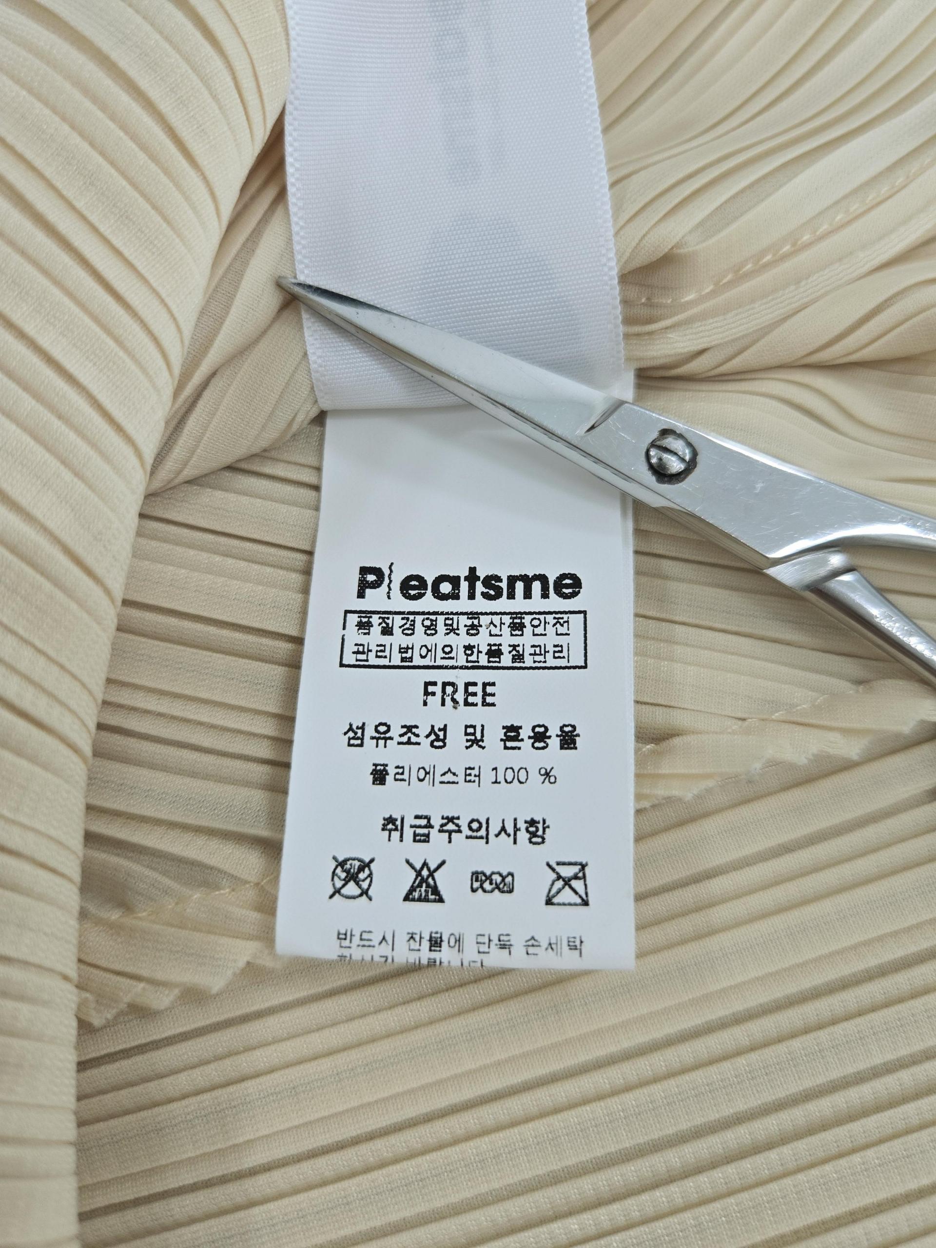 정품 플리츠미 PLEATSME 브이넥 블라우스