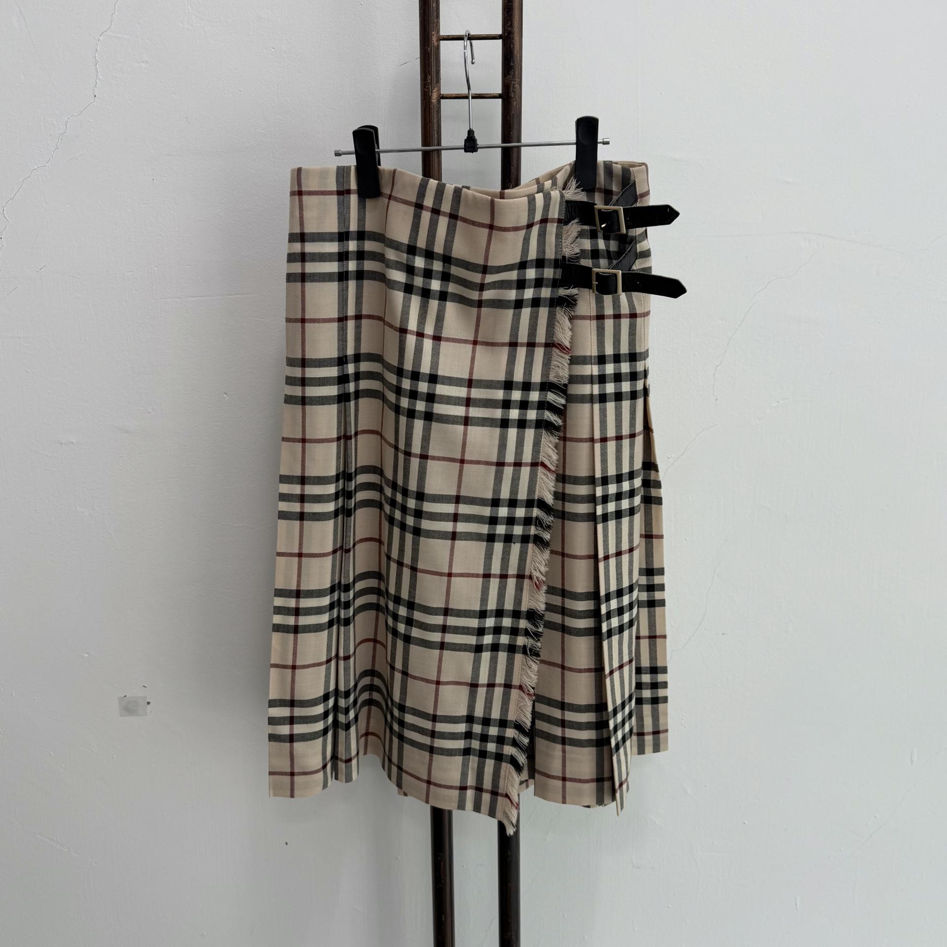 정품 BURBERRY 버버리 노바체크 스커트