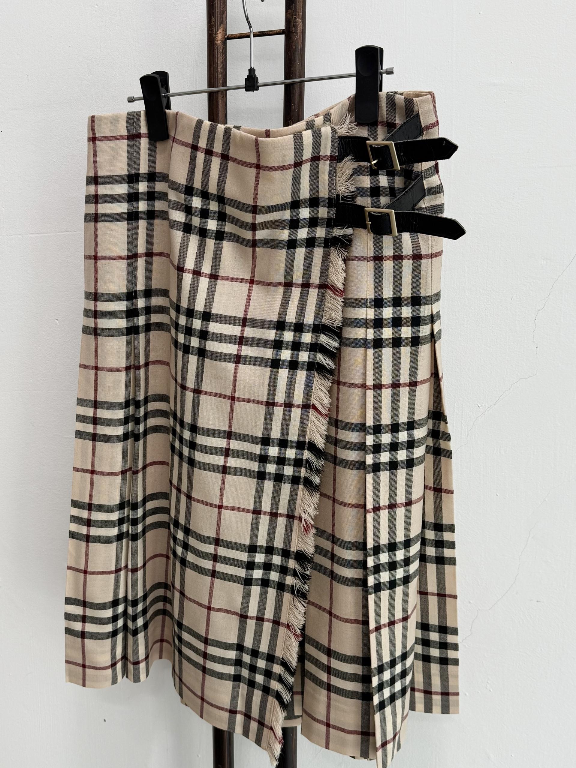정품 BURBERRY 버버리 노바체크 스커트