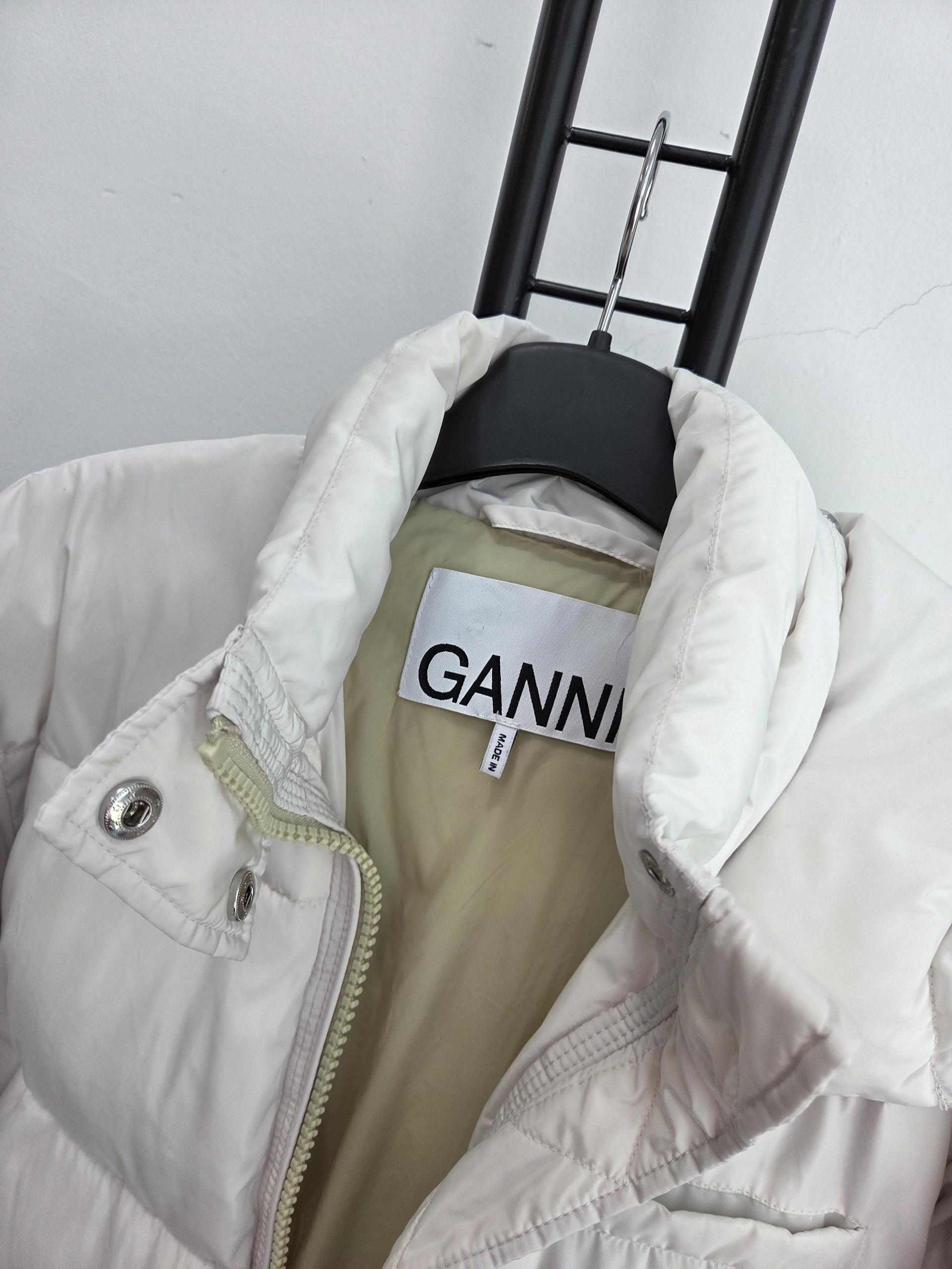 정품 가니 GANNI 화이트 패딩