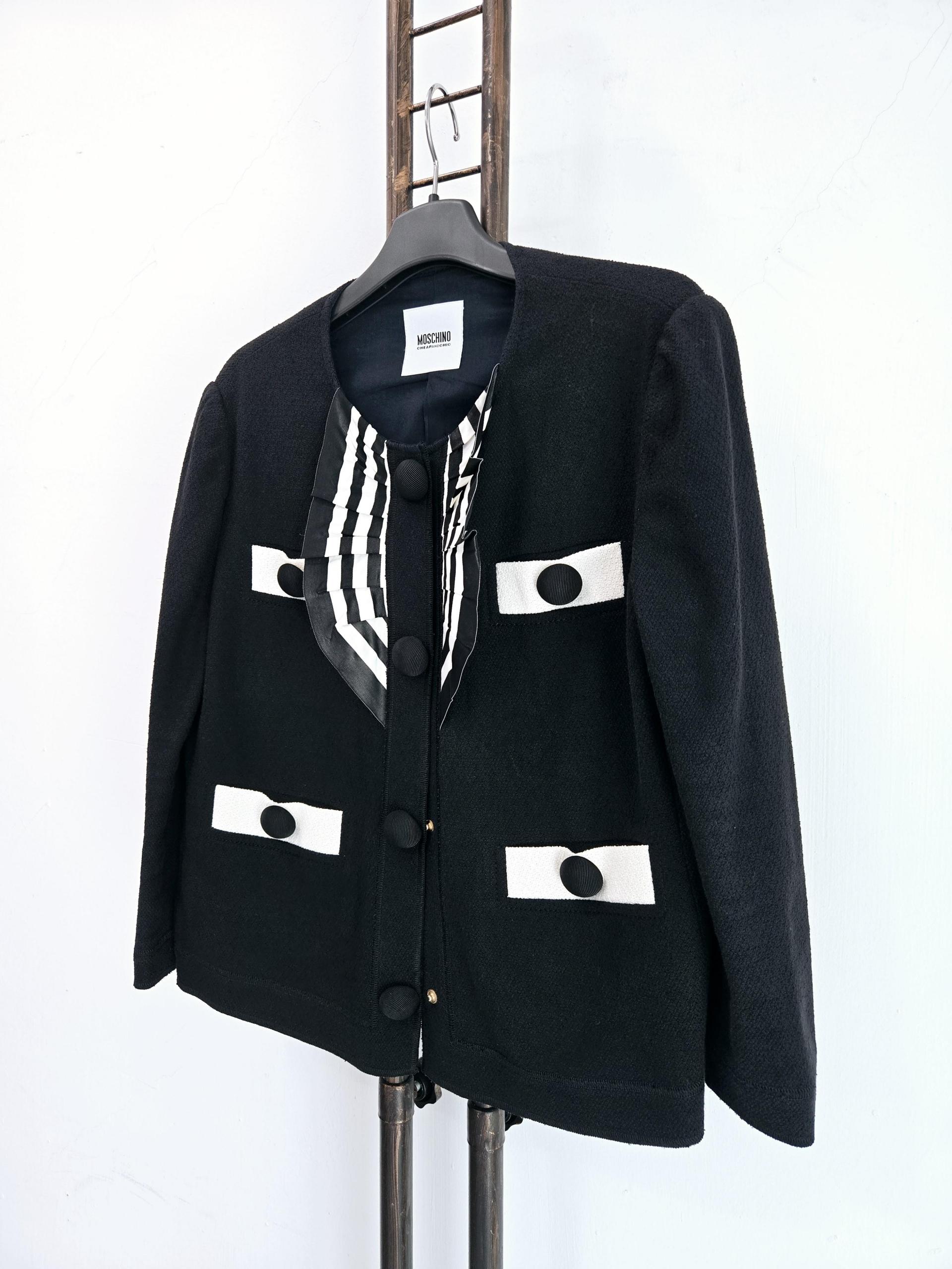 정품 모스키노 MOSCHINO 블랙 화이트 배색 가디건