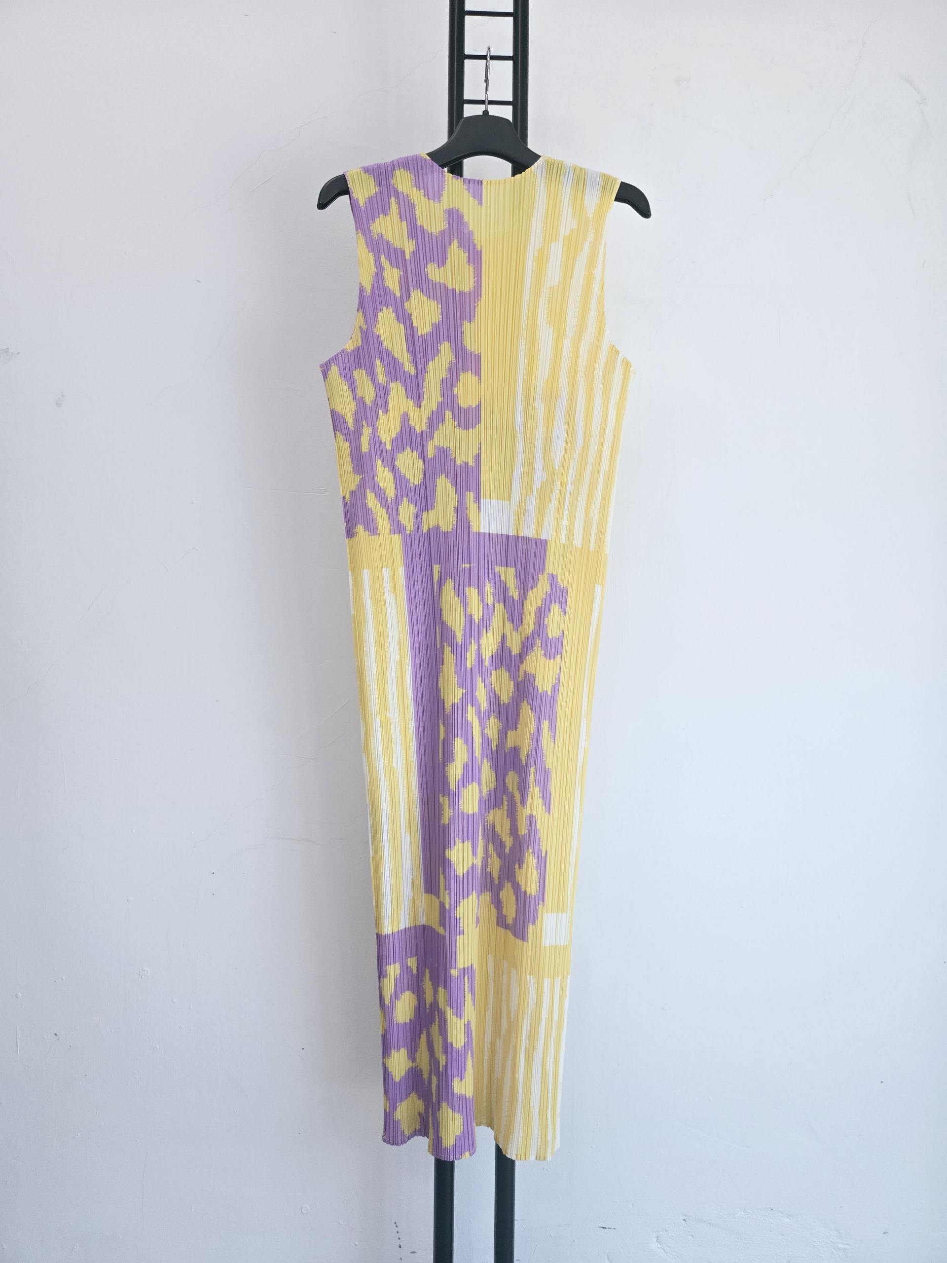 정품 플리츠플리즈 PLEATS PLEASE 민소매 원피스