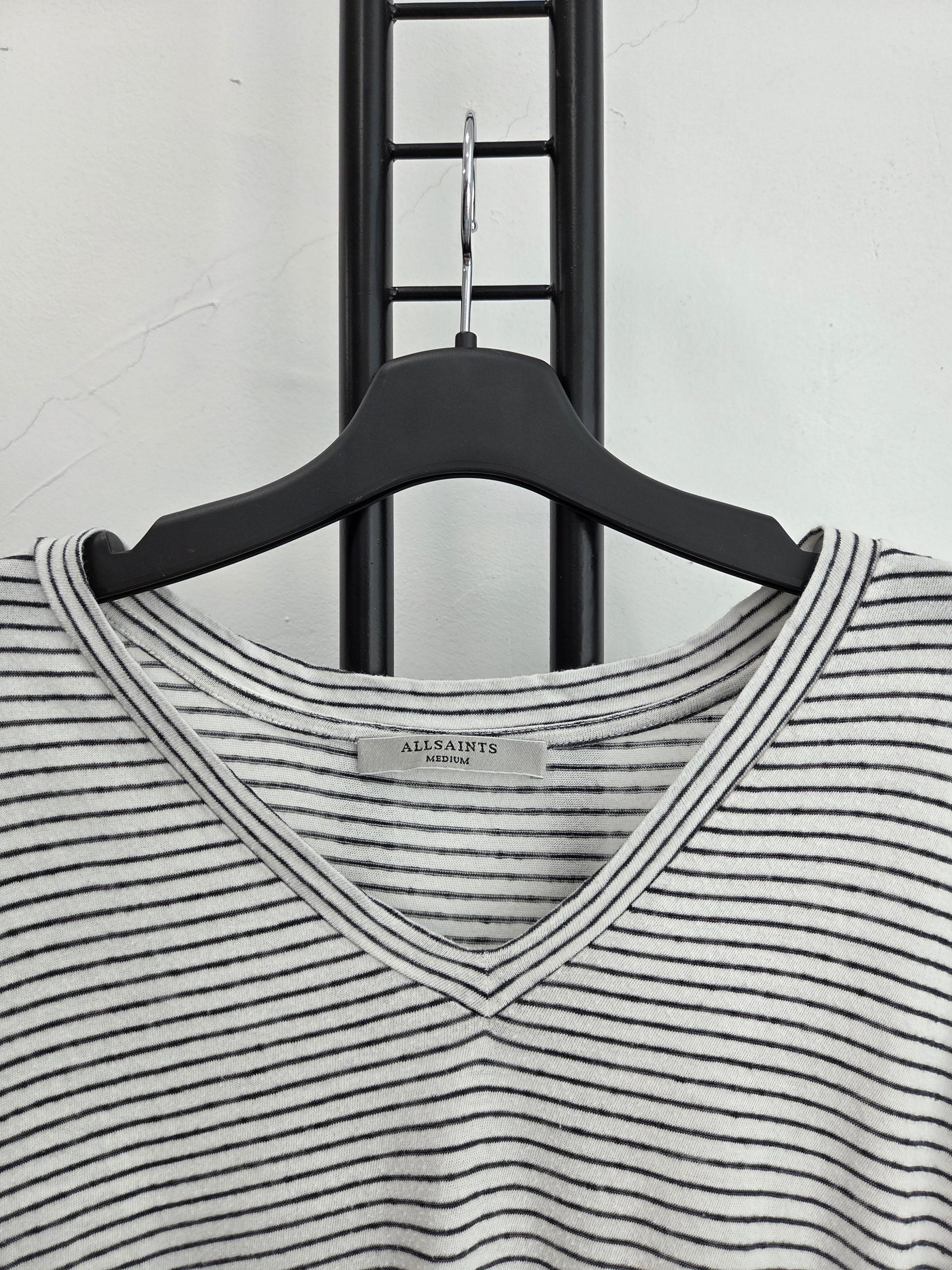 정품 올세인츠 ALLSAINTS 스트라이프 브이넥 티셔츠