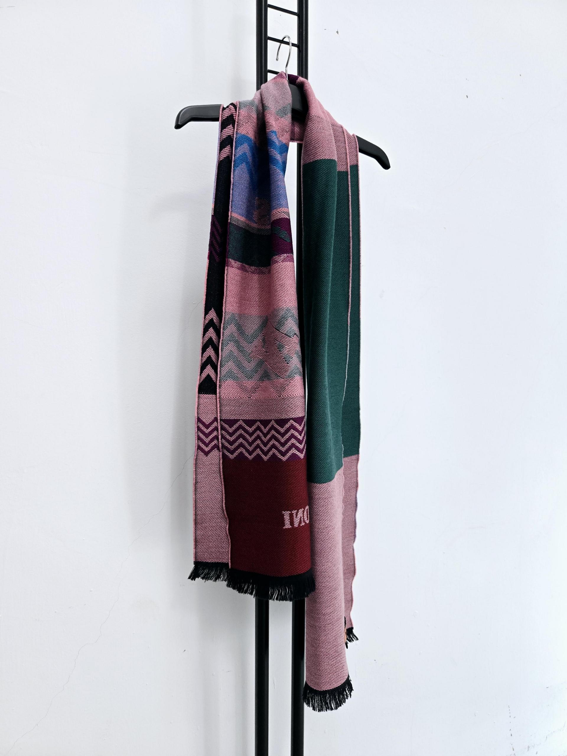 정품 미쏘니 MISSONI 라나울 100% 패턴 머플러