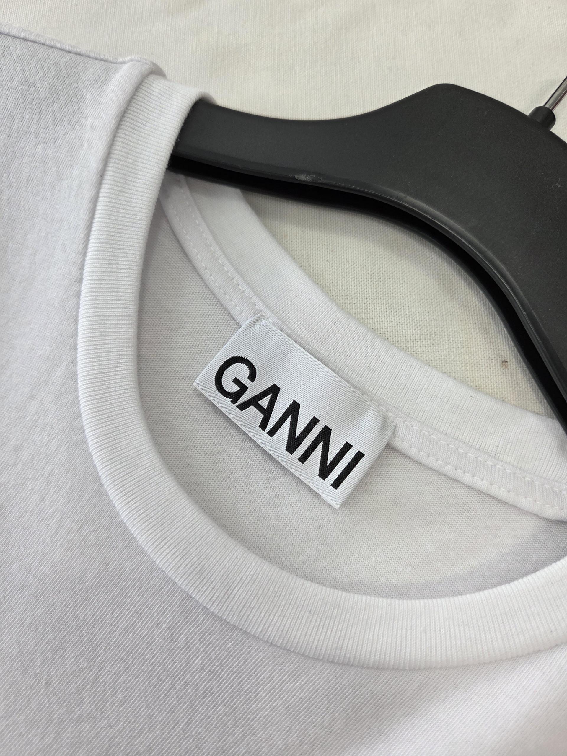 정품 가니 GANNI 하트 반팔 티셔츠