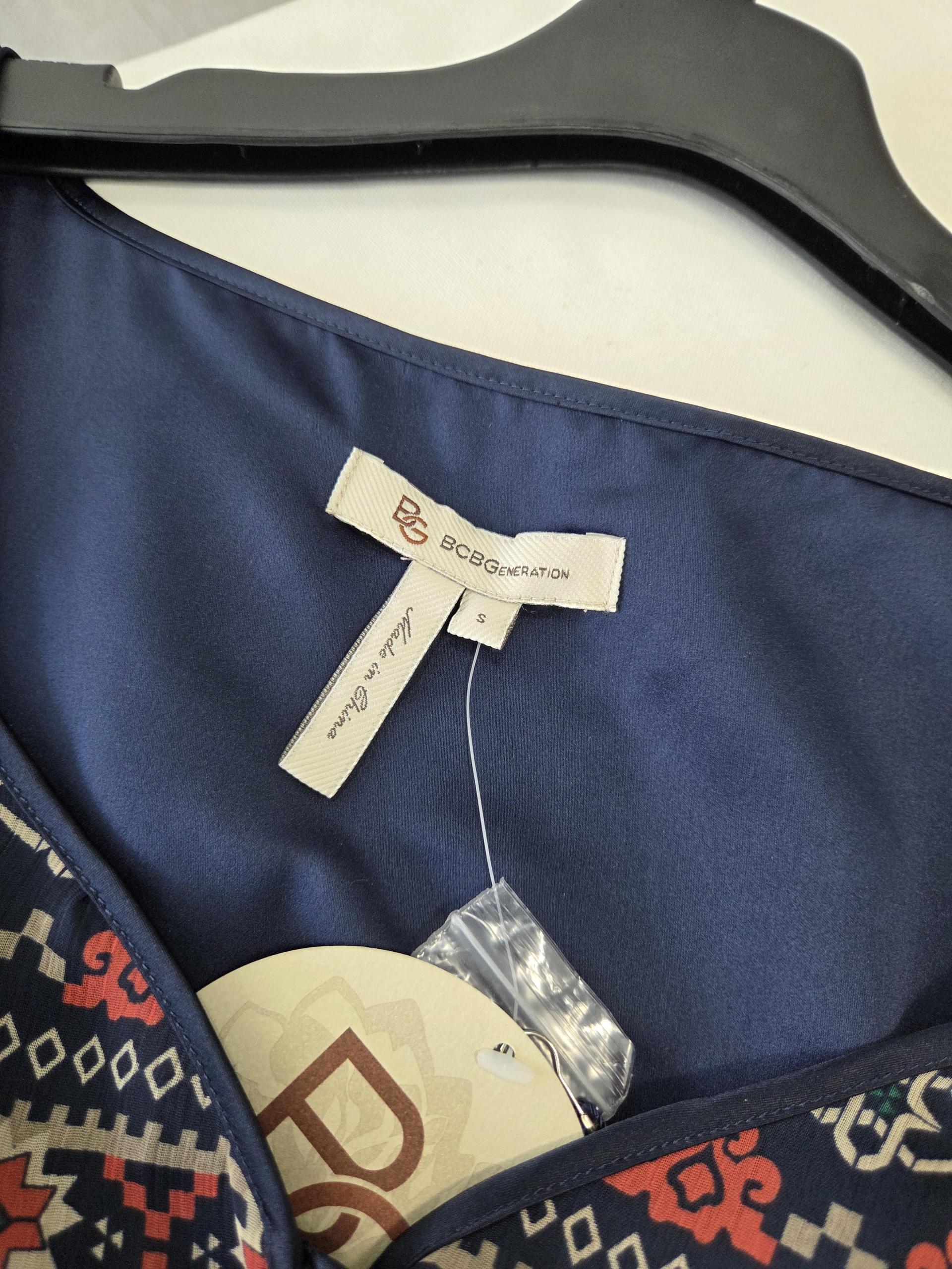 정품 비씨비지 BCBG 패턴 블라우스