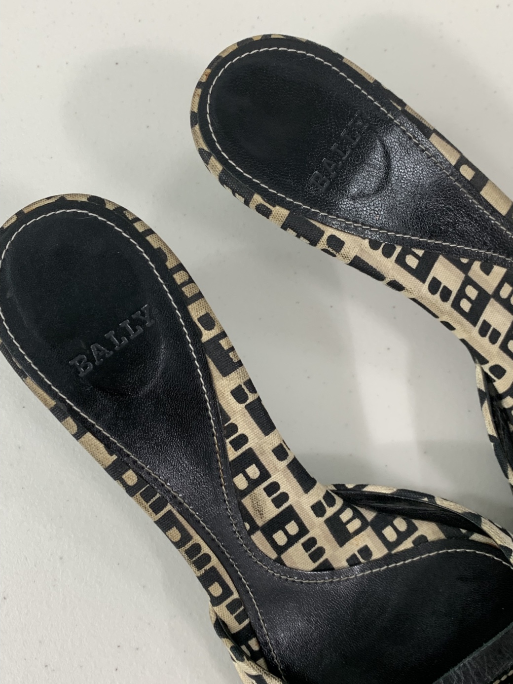 정품 BALLY 발리 뮬 샌들 패턴 뮬 힐