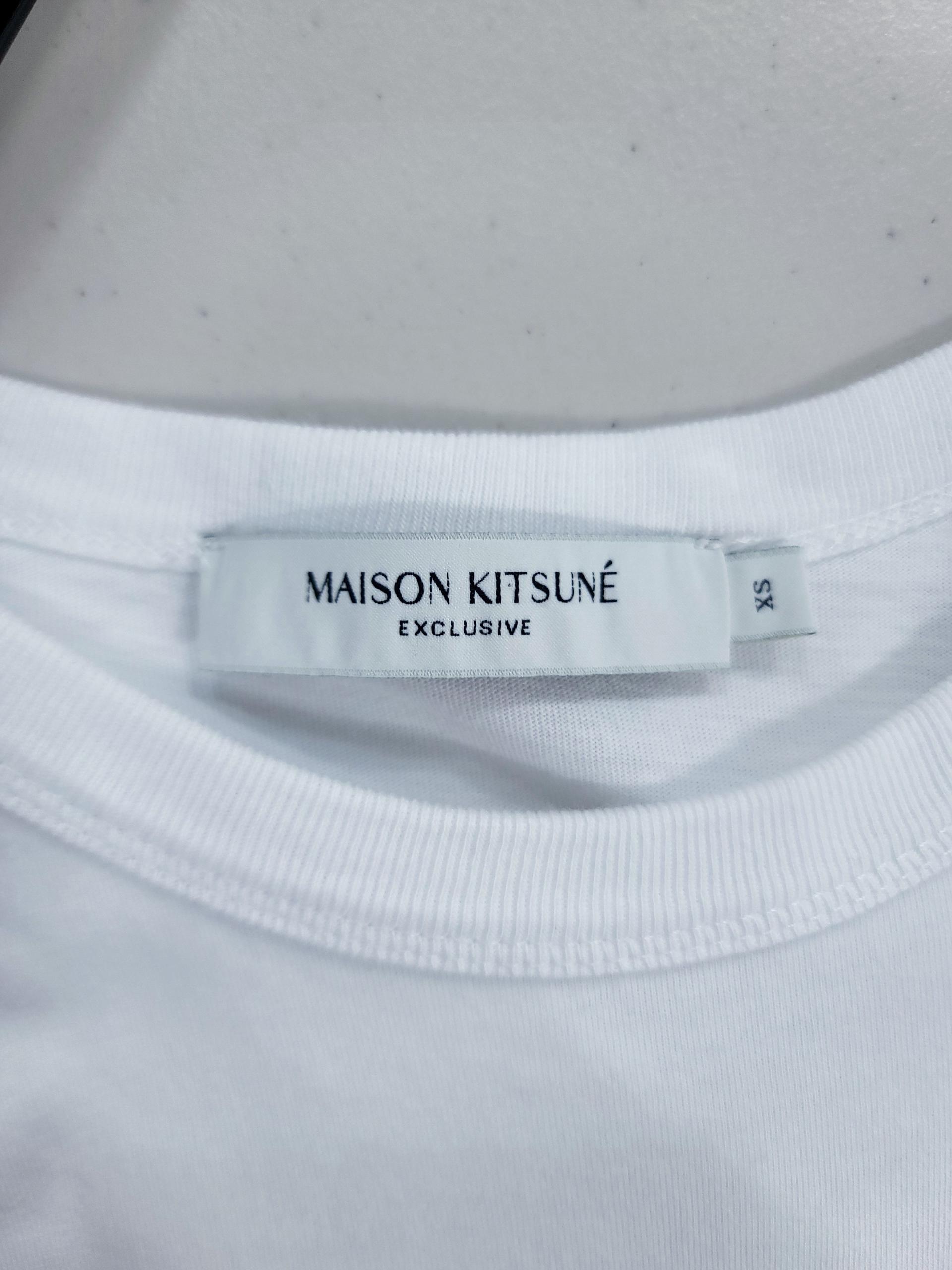 정품 메종키츠네 MAISON KITSUNE 반팔티 빌딩 여우 프린팅