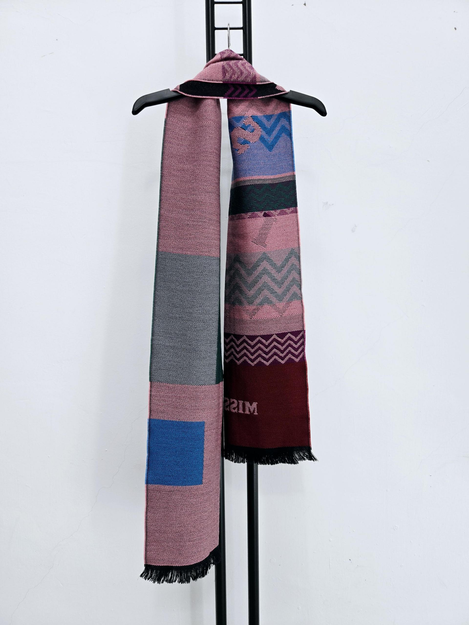 정품 미쏘니 MISSONI 라나울 100% 패턴 머플러